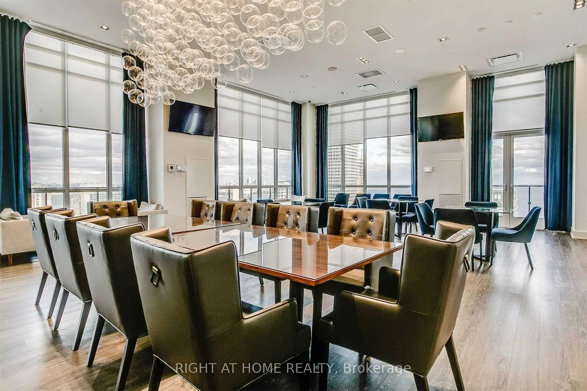 10 Park Lawn Road #2501