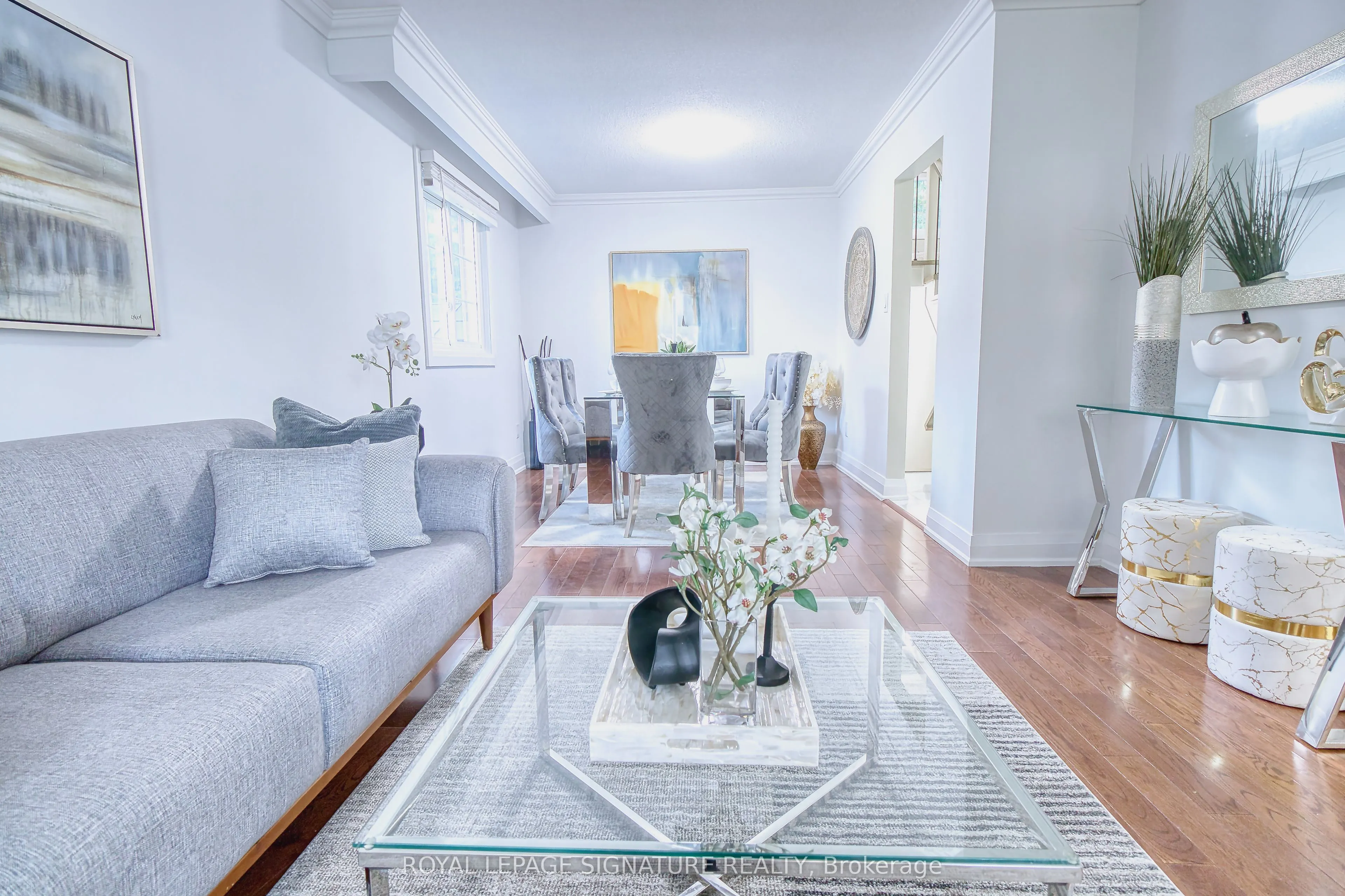 1414 Harmsworth Square