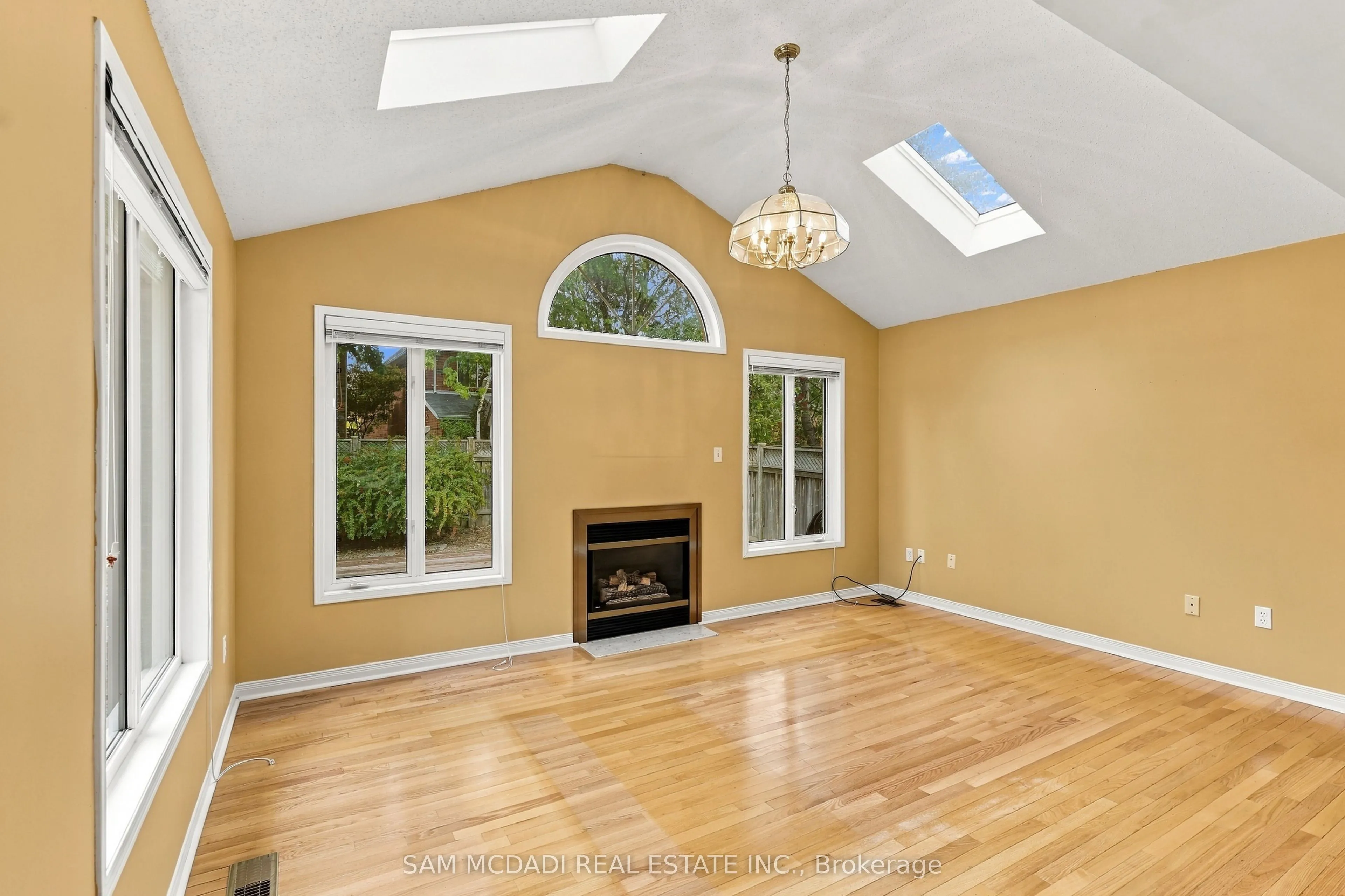 5263 Russell View Road