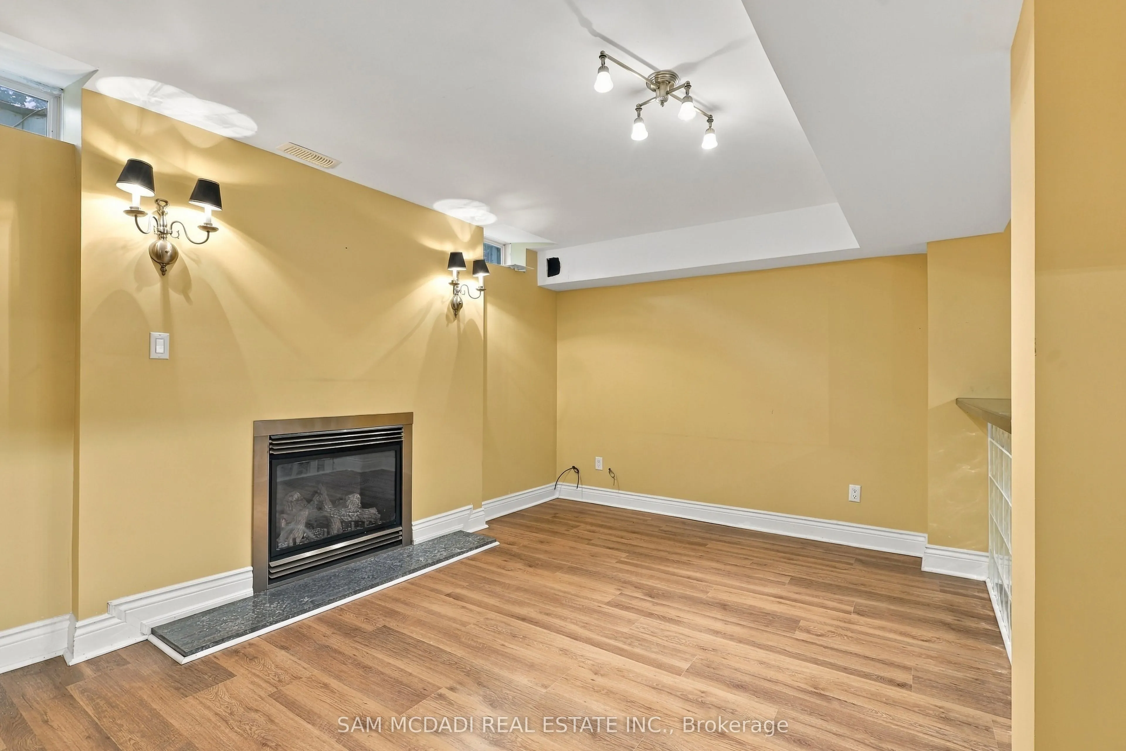 5263 Russell View Road