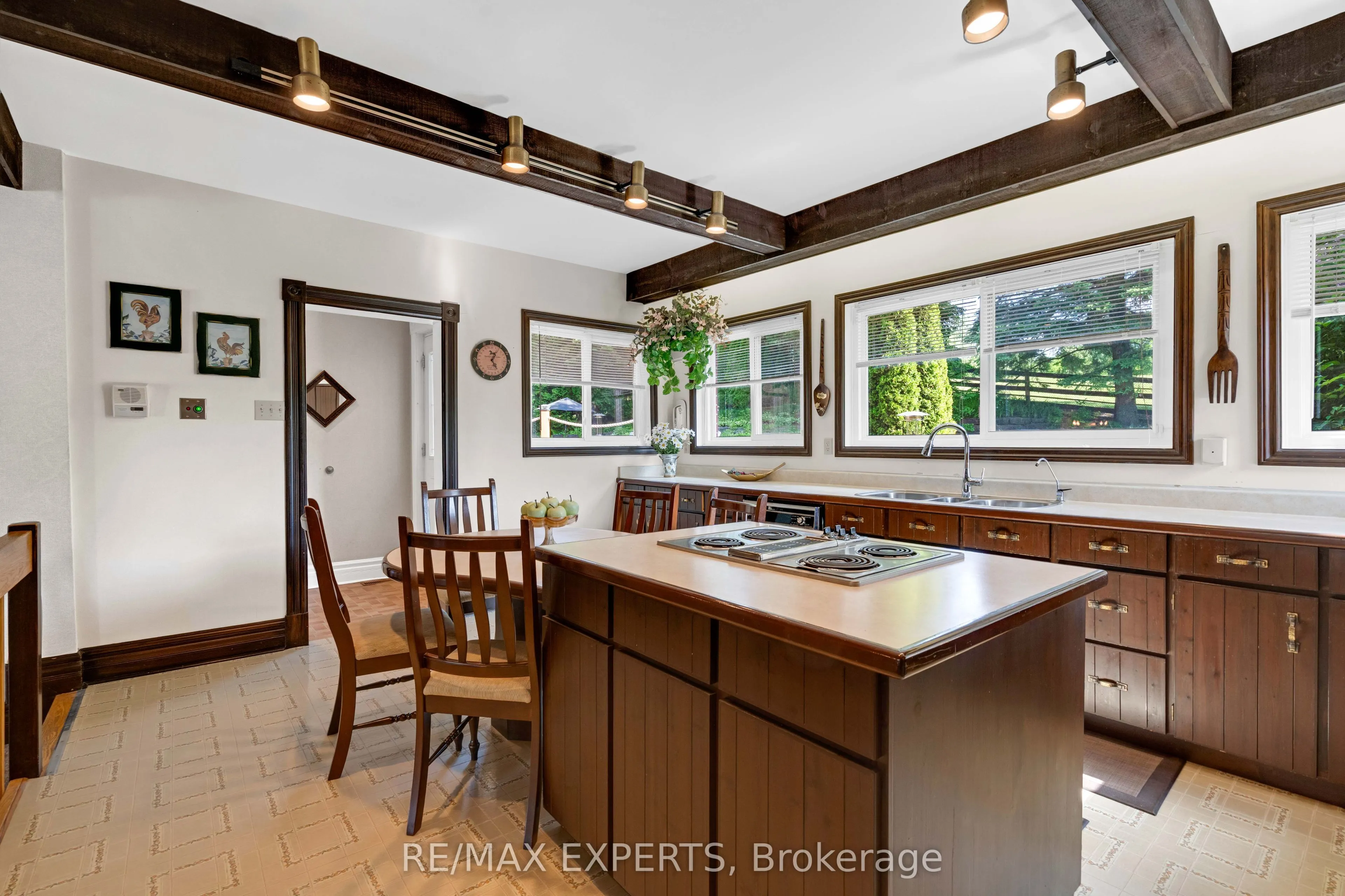 16718 Caledon King Townline N