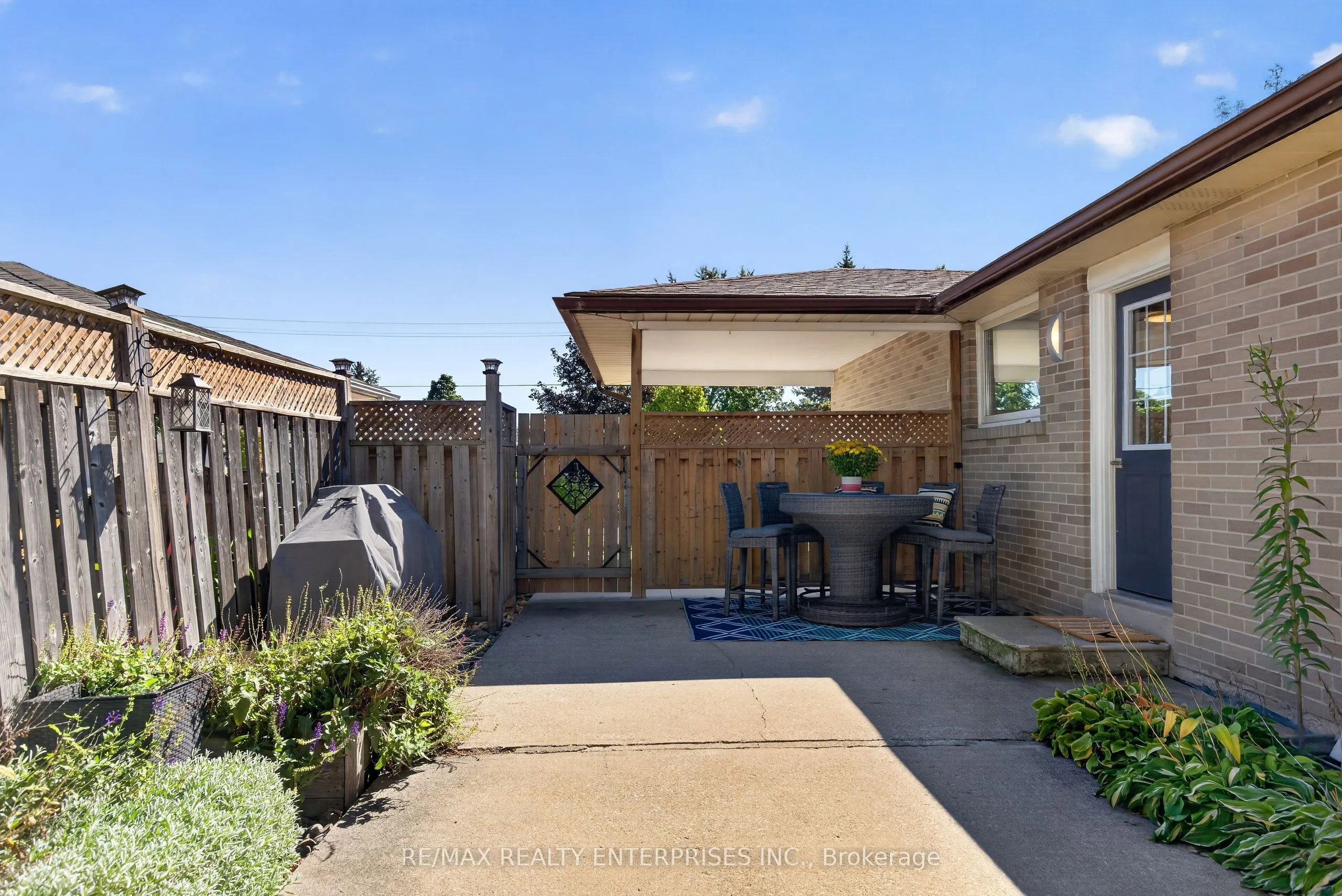 46 Marilyn Crescent