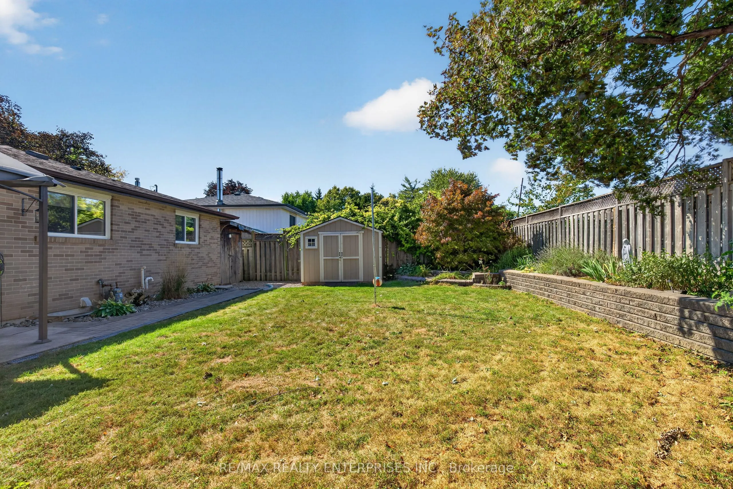 46 Marilyn Crescent