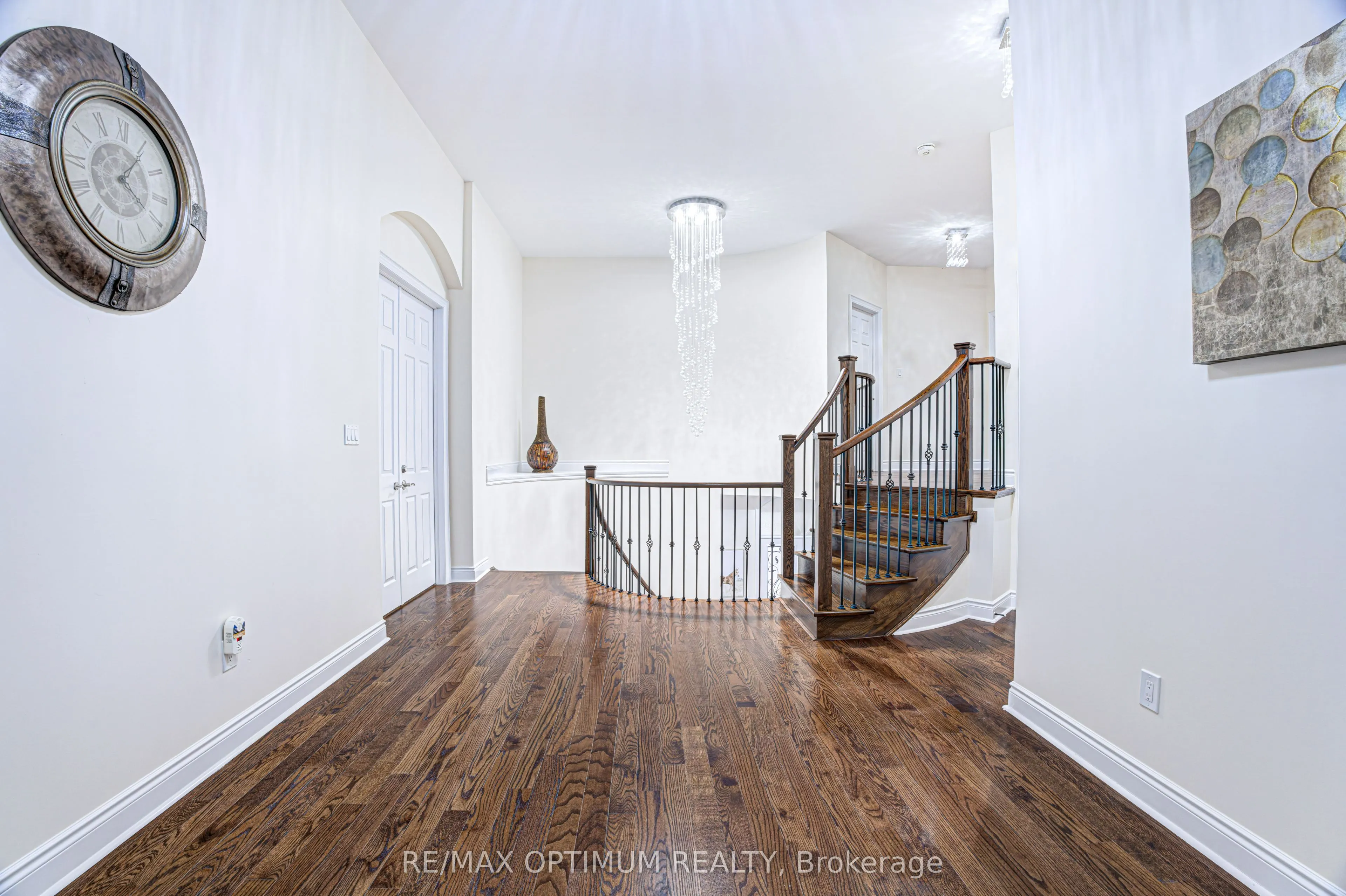 80 Royal West Drive