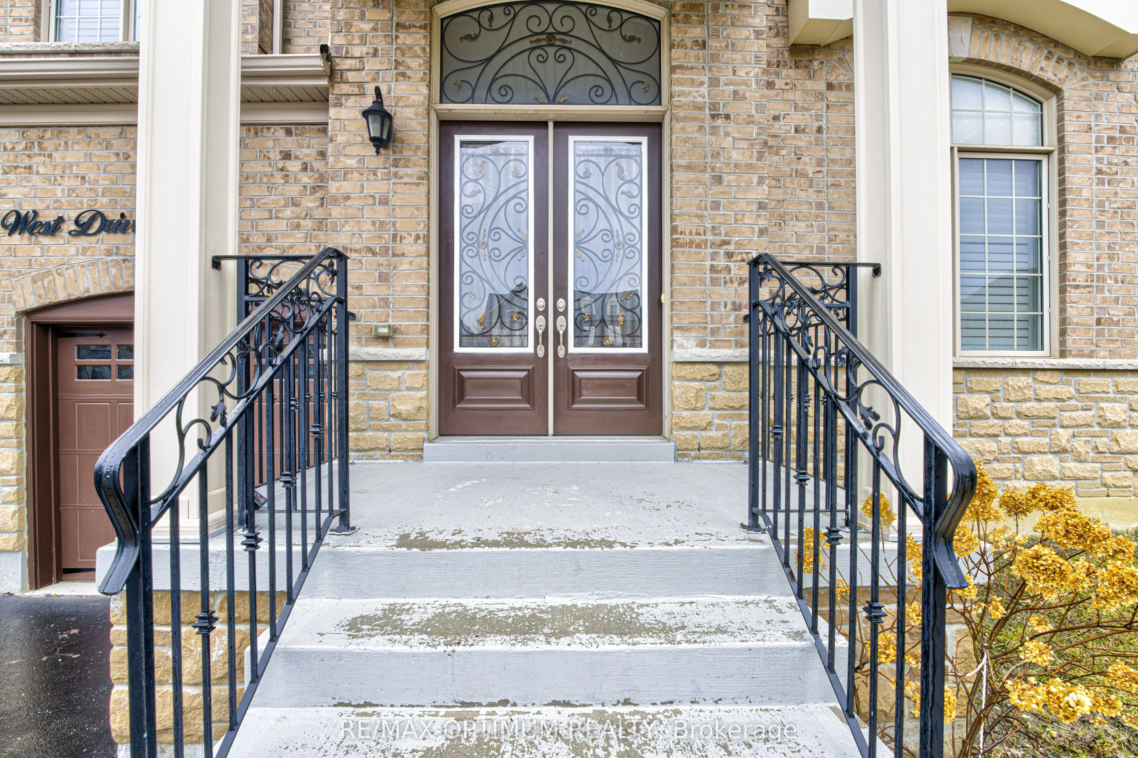 80 Royal West Drive