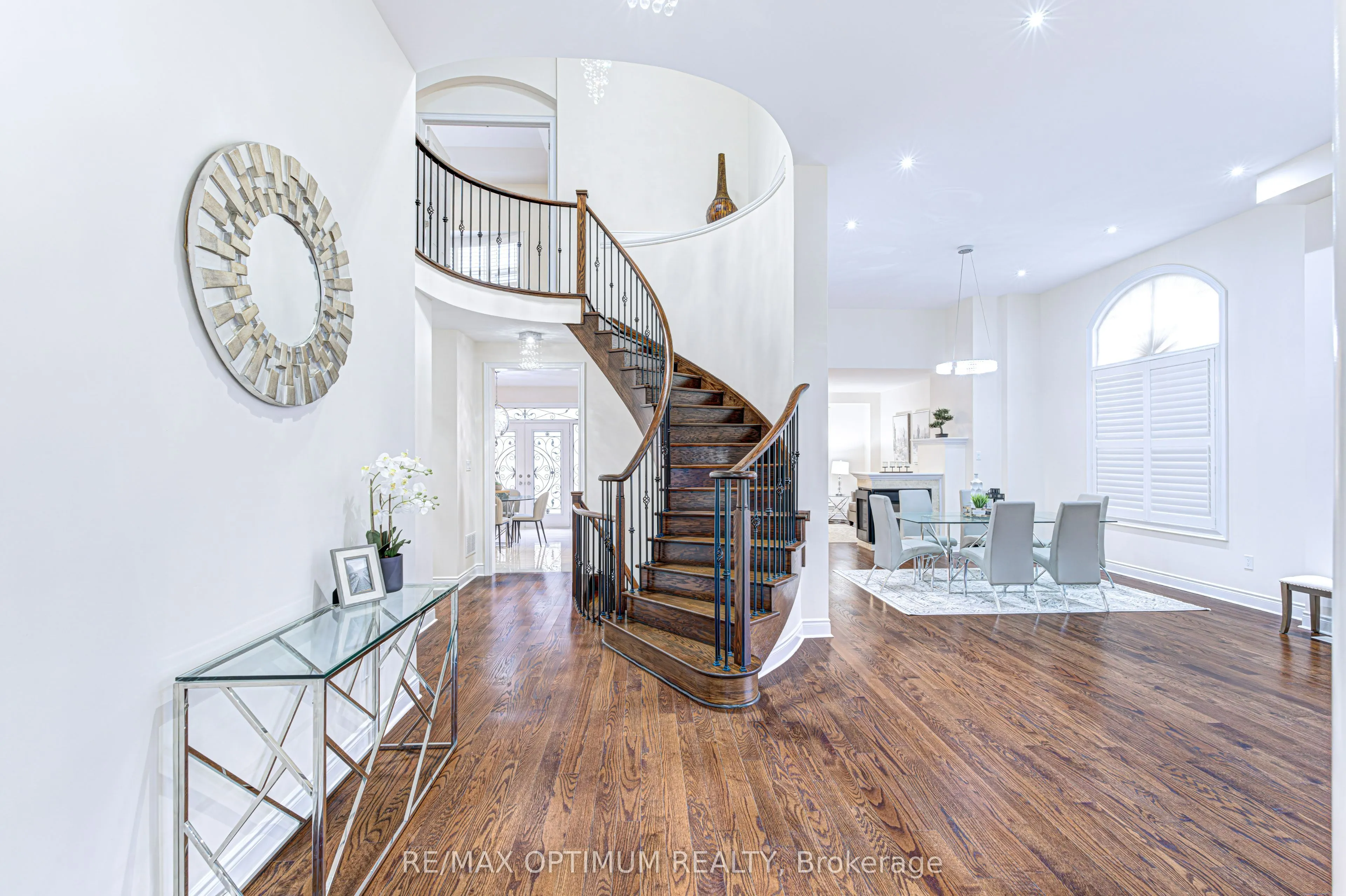 80 Royal West Drive