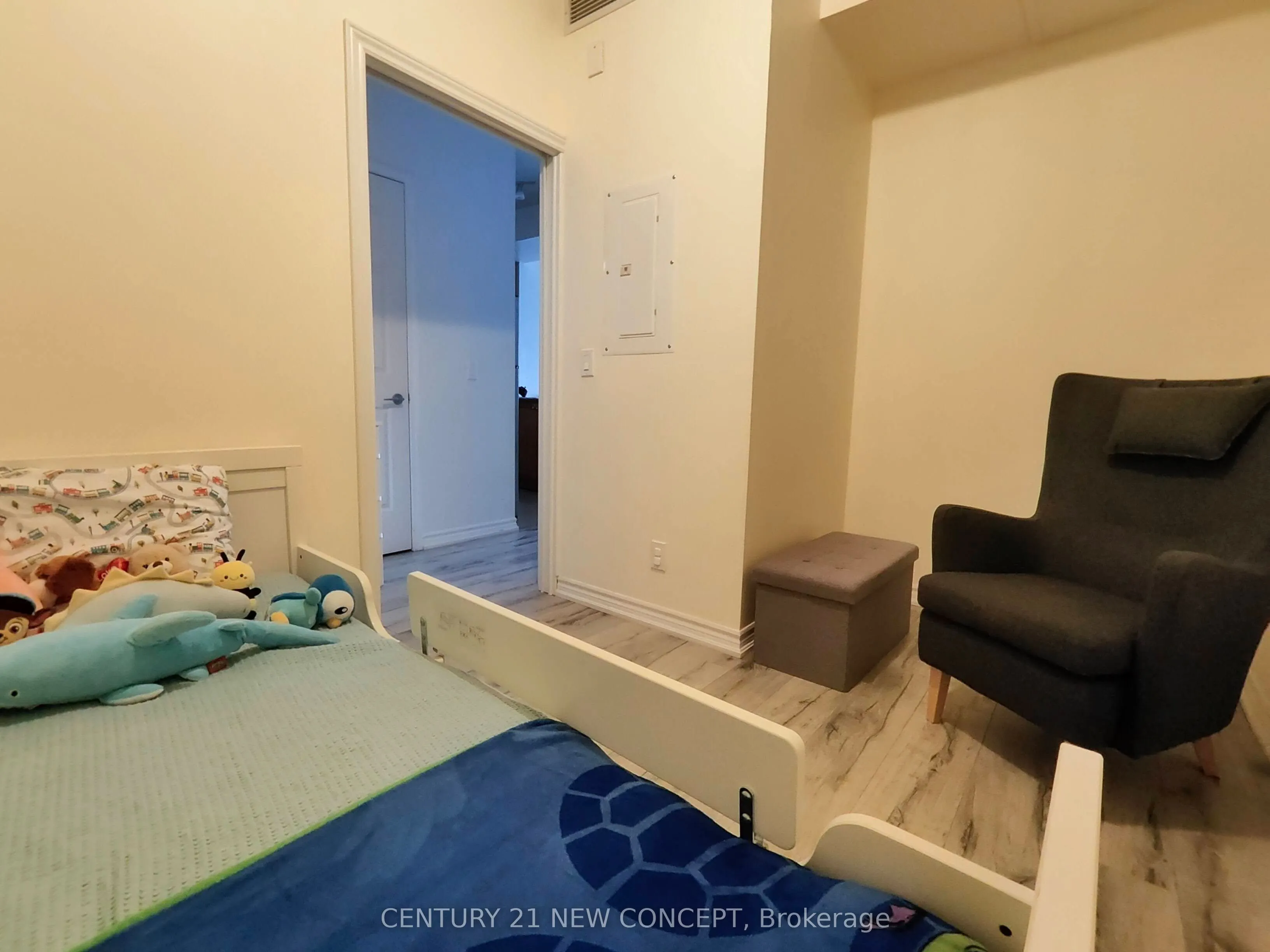 15 James Finlay Way #703