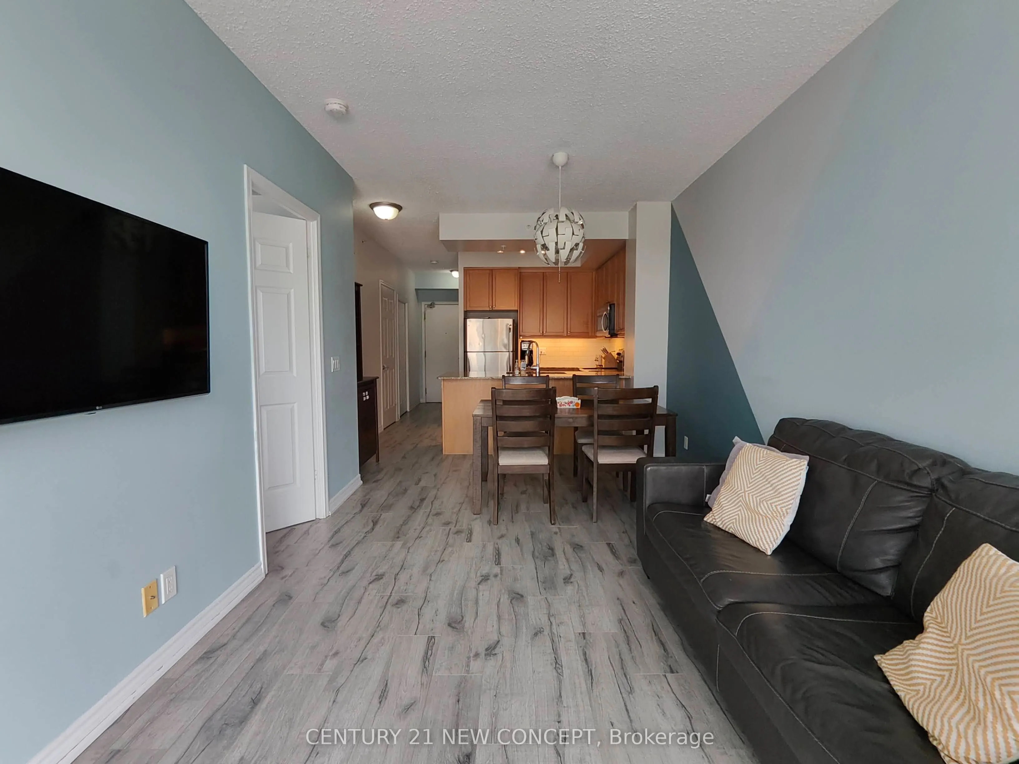 15 James Finlay Way #703