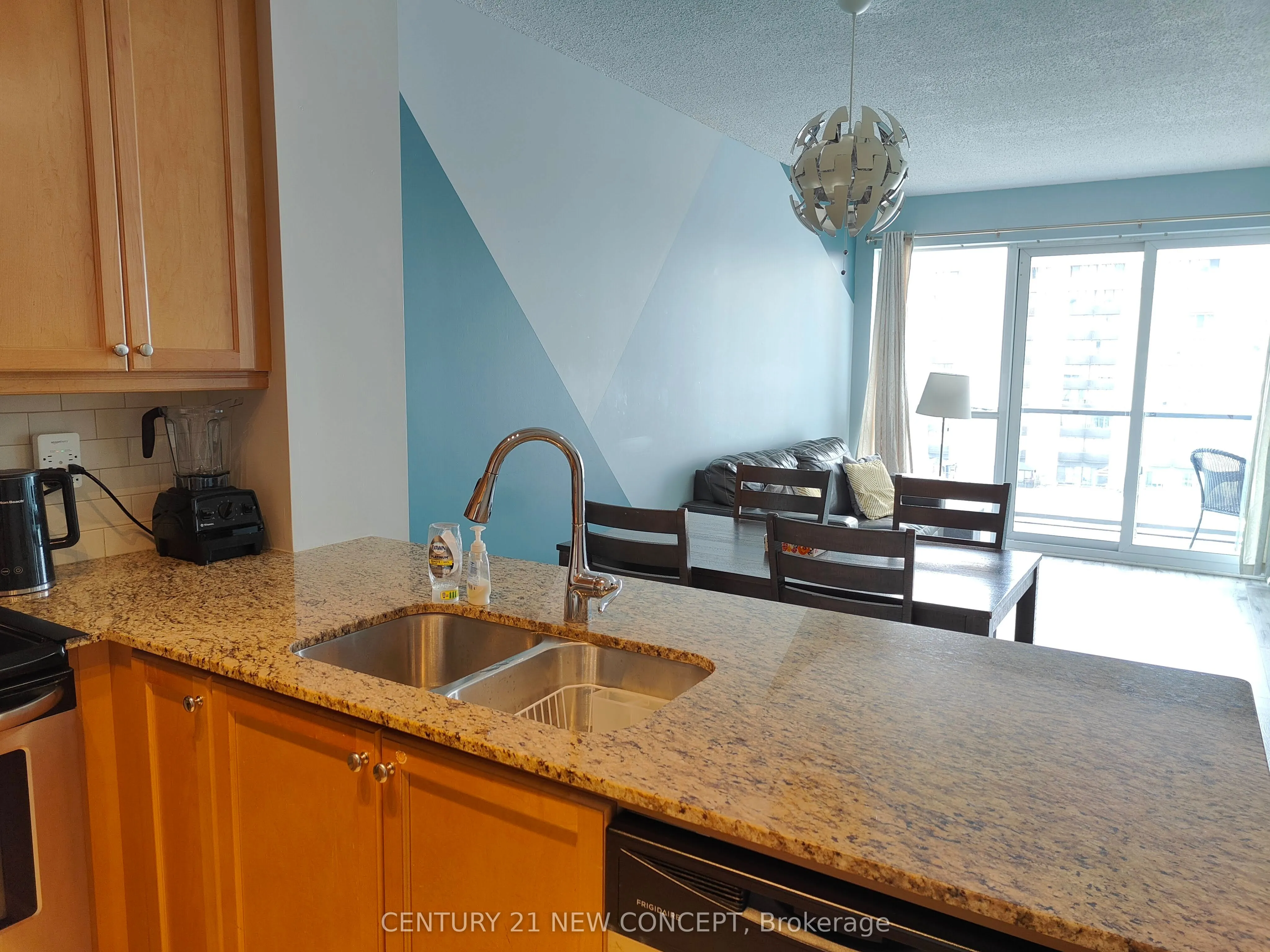 15 James Finlay Way #703