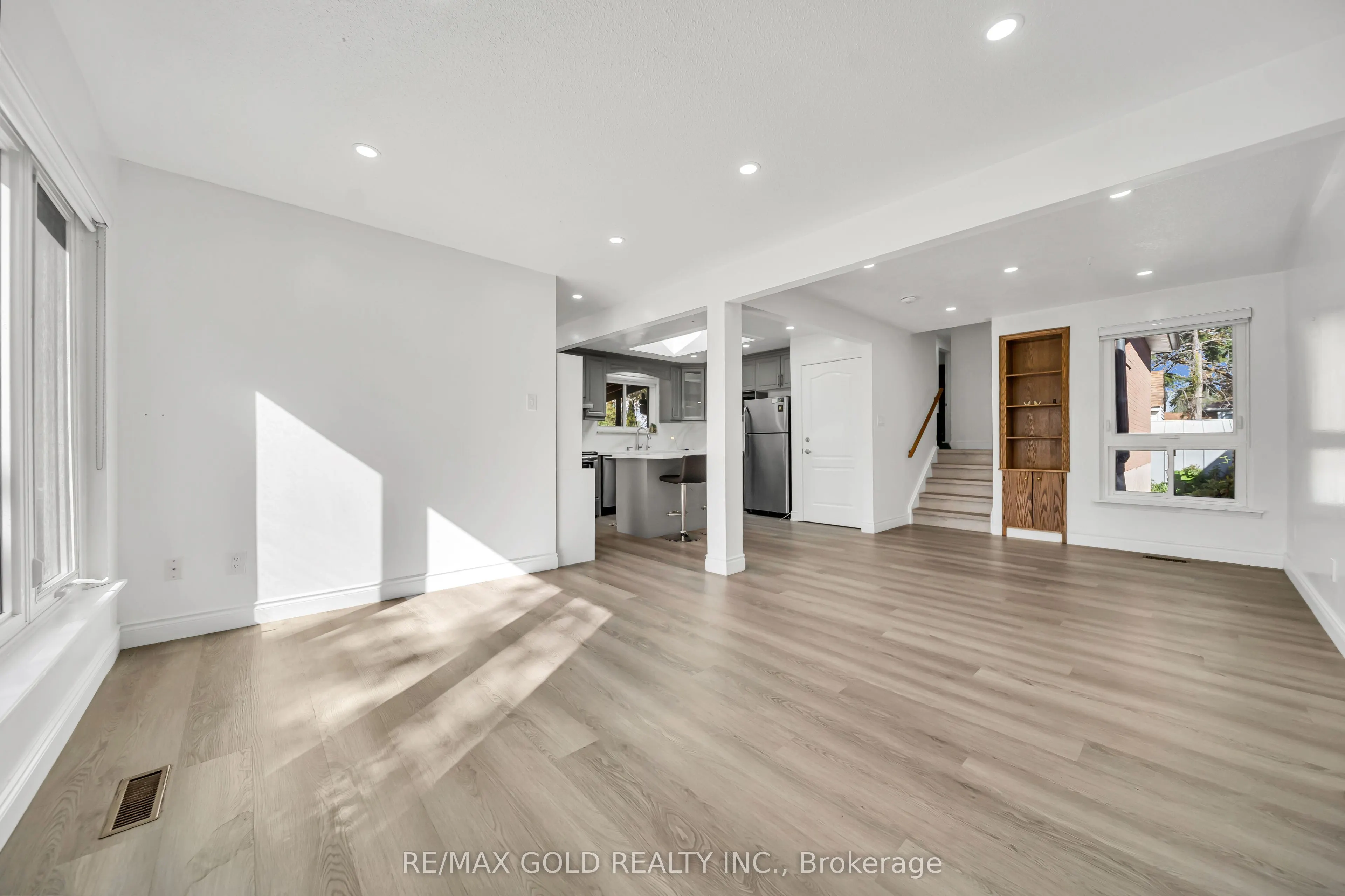 70 Glenmore Crescent #Main
