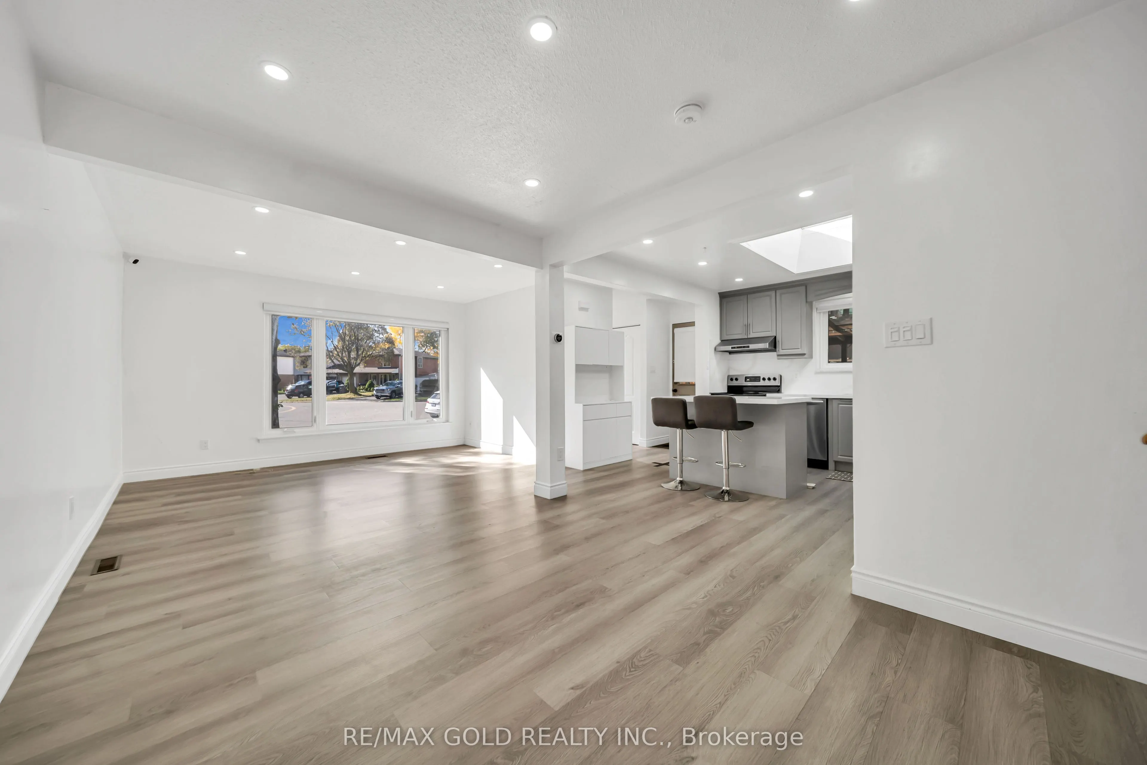 70 Glenmore Crescent #Main