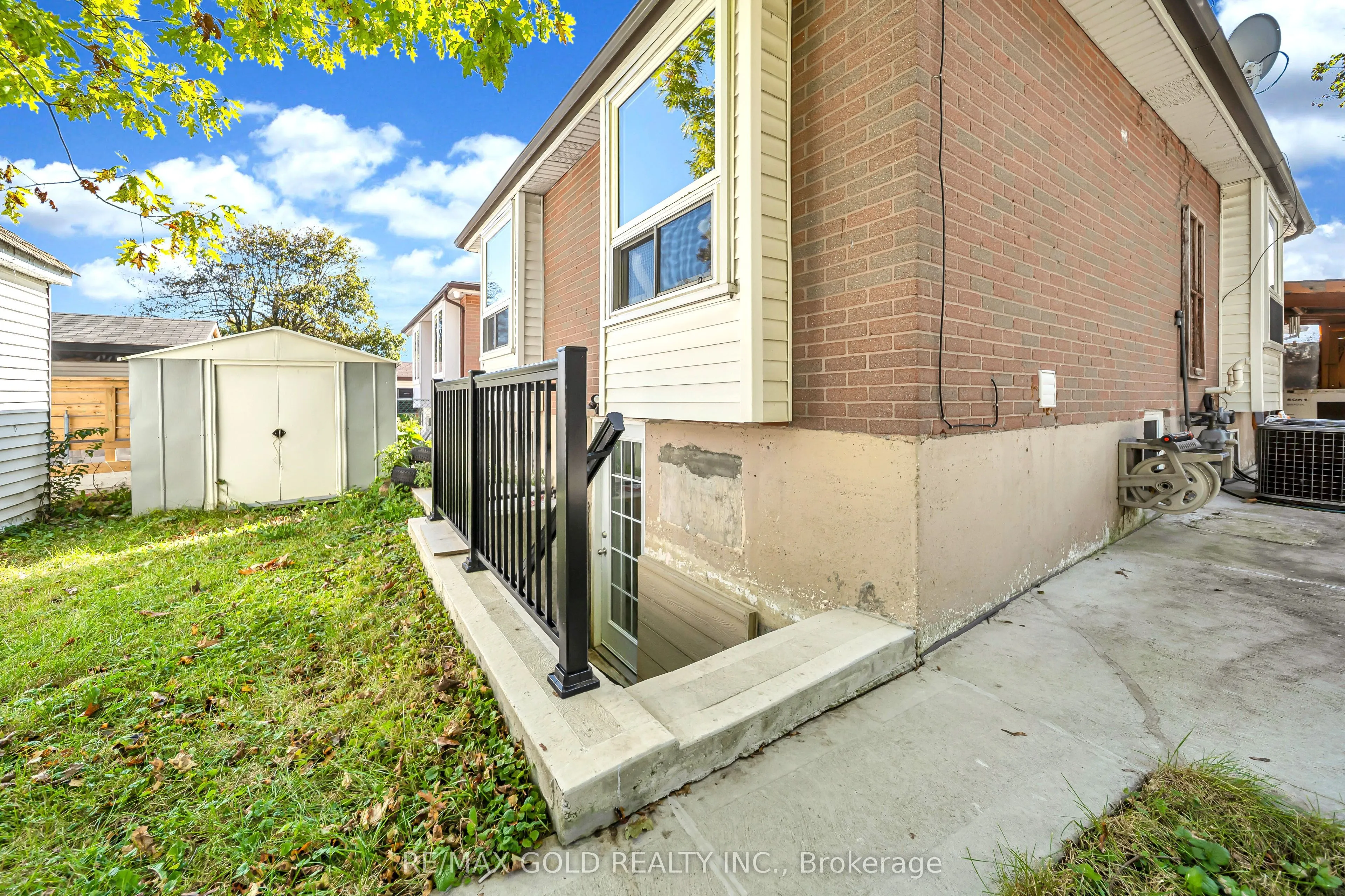 70 Glenmore Crescent #Main