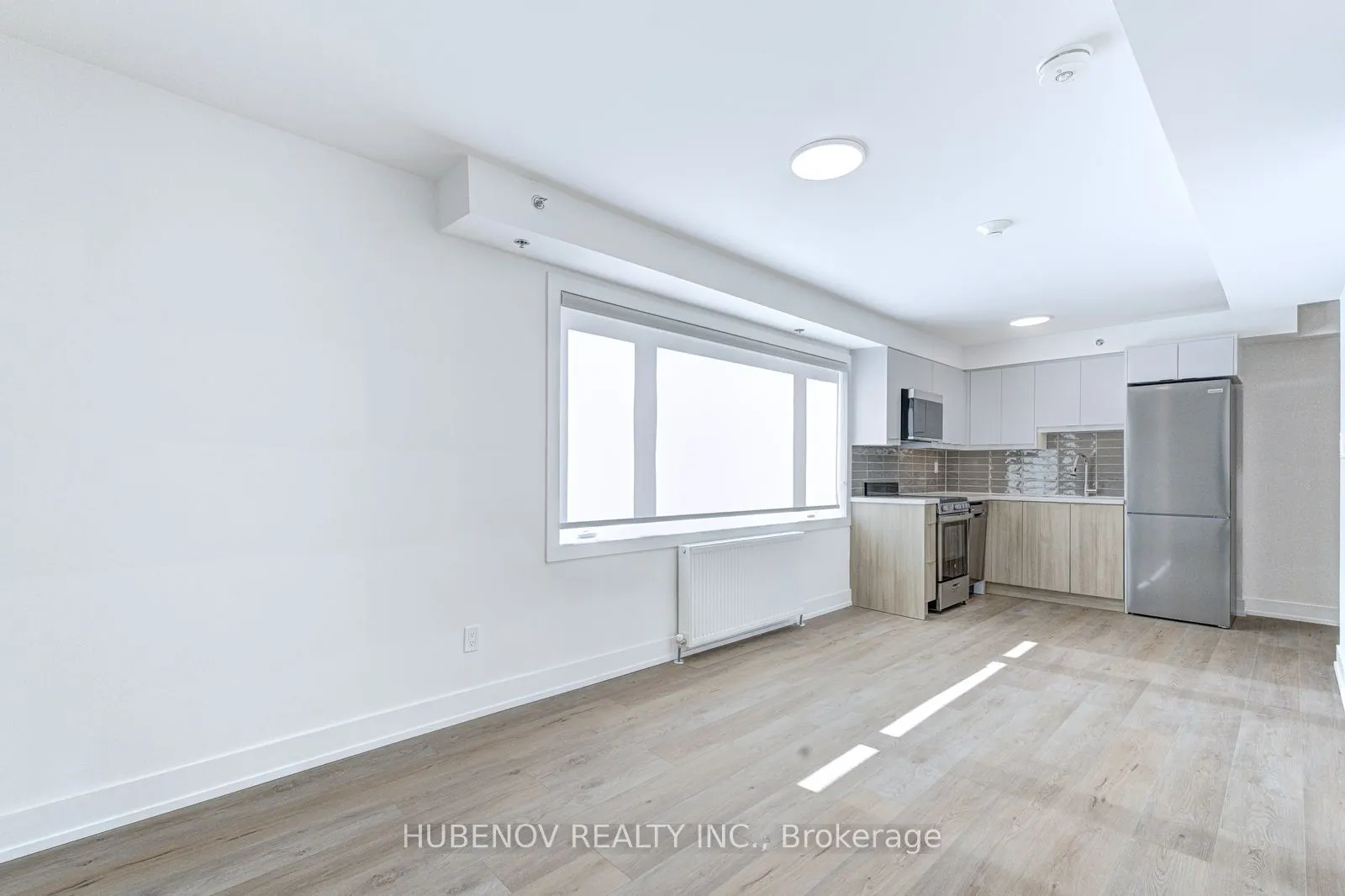 222 Lakeshore Road E