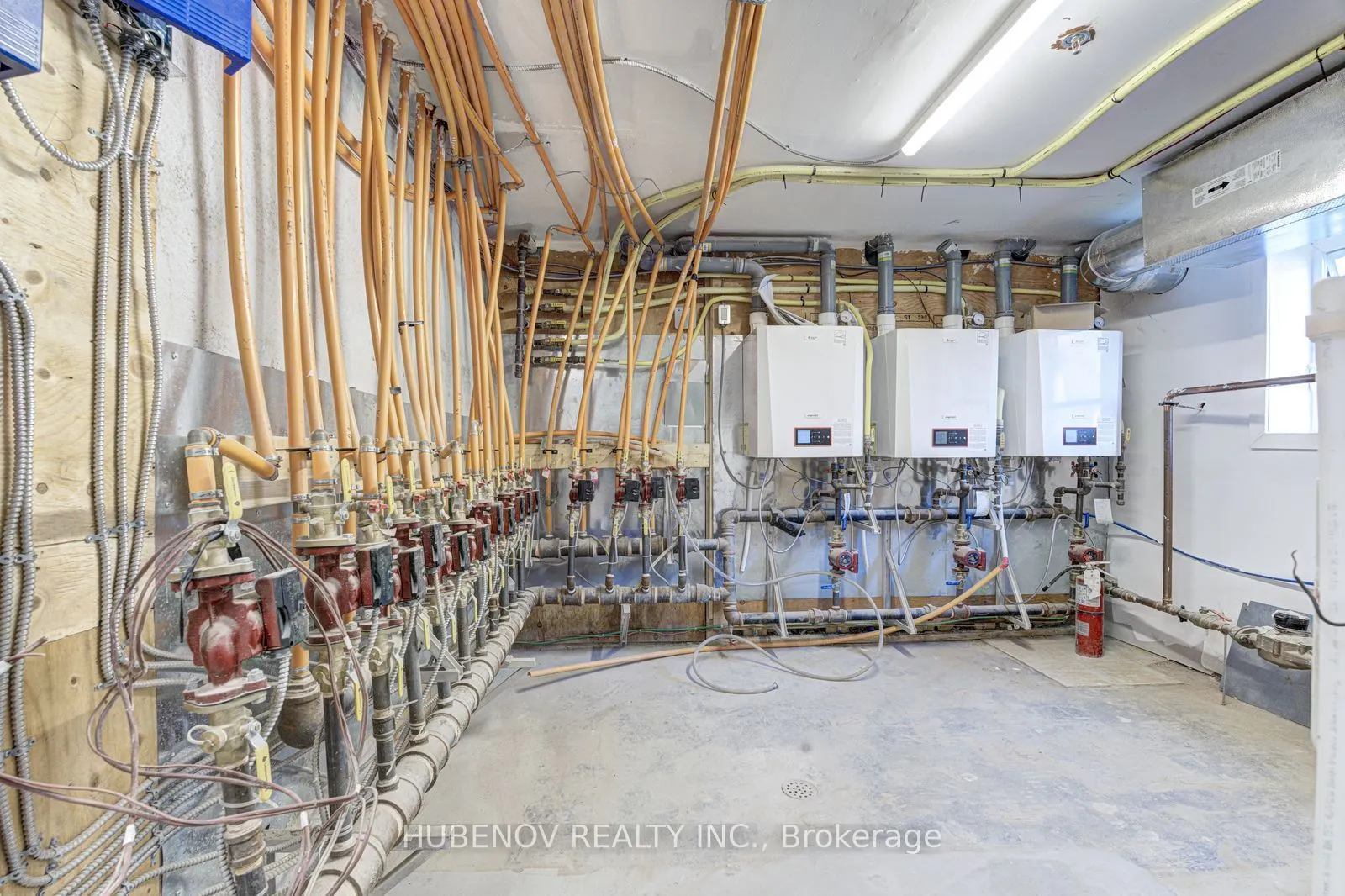 222 Lakeshore Road E