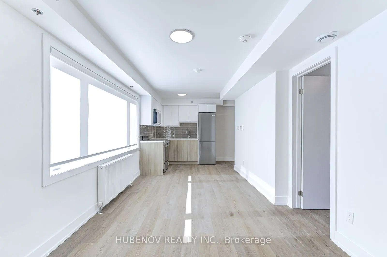 222 Lakeshore Road E