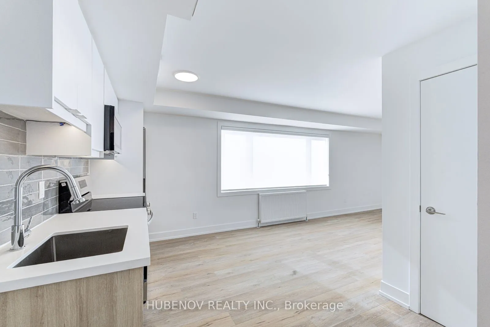 222 Lakeshore Road E