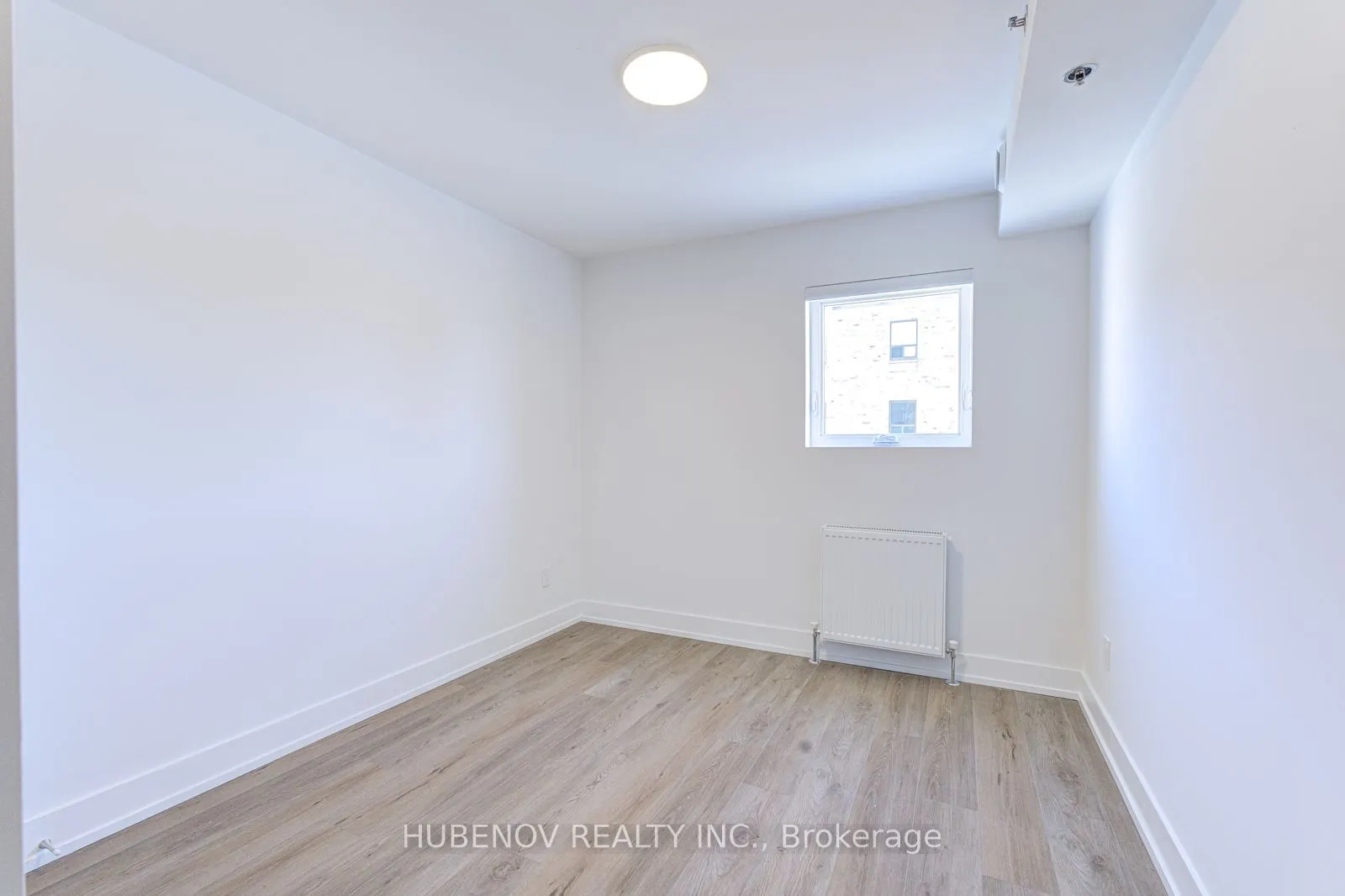 222 Lakeshore Road E