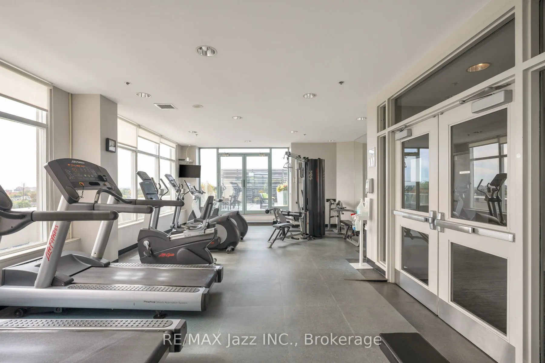 200 Manitoba Street #609