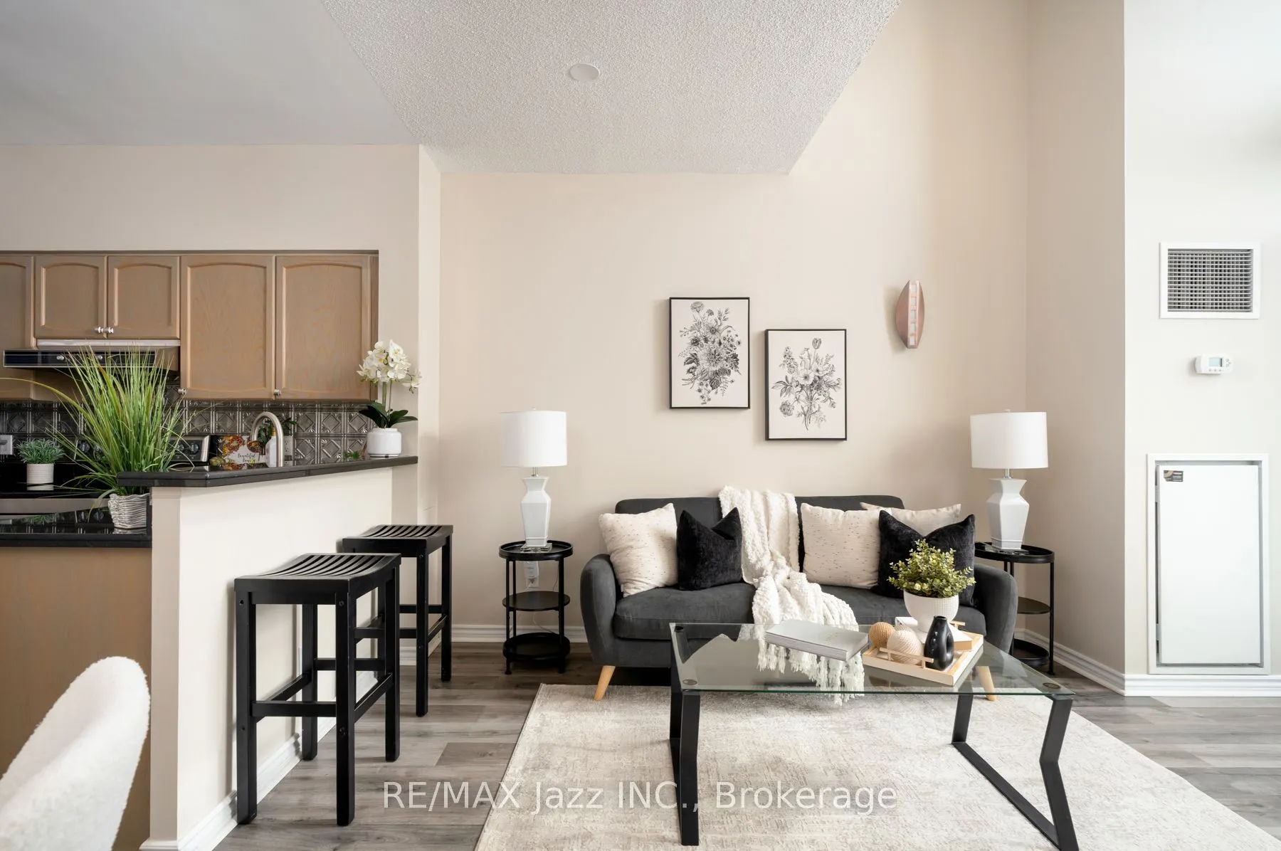 200 Manitoba Street #609