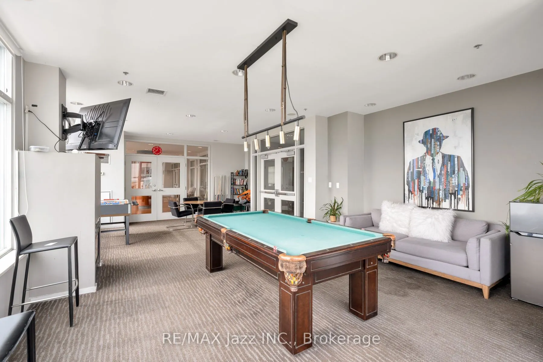 200 Manitoba Street #609