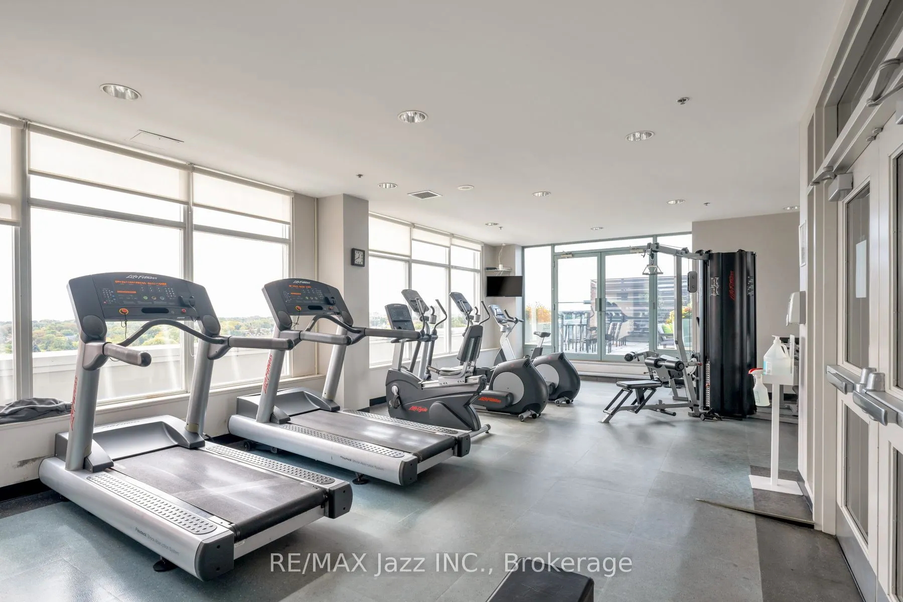 200 Manitoba Street #609