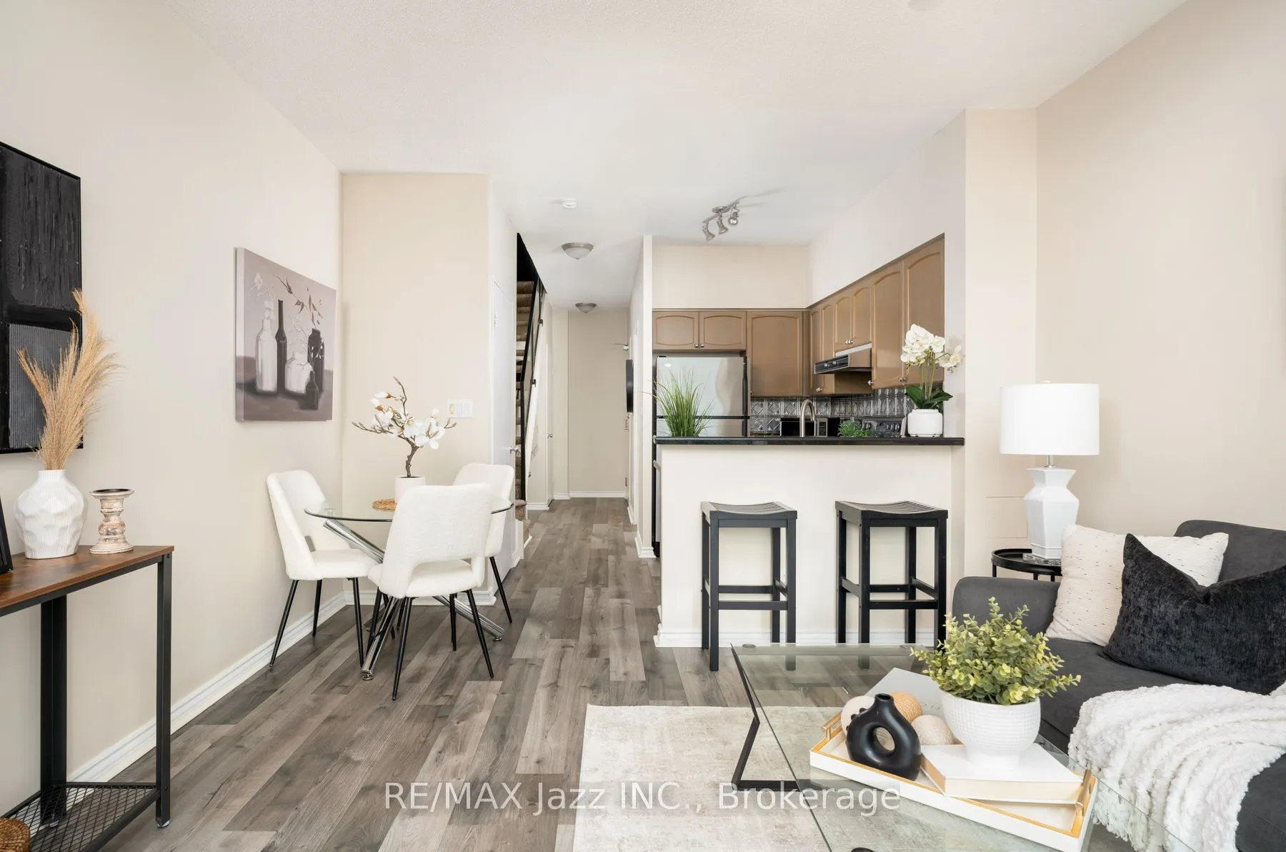 200 Manitoba Street #609