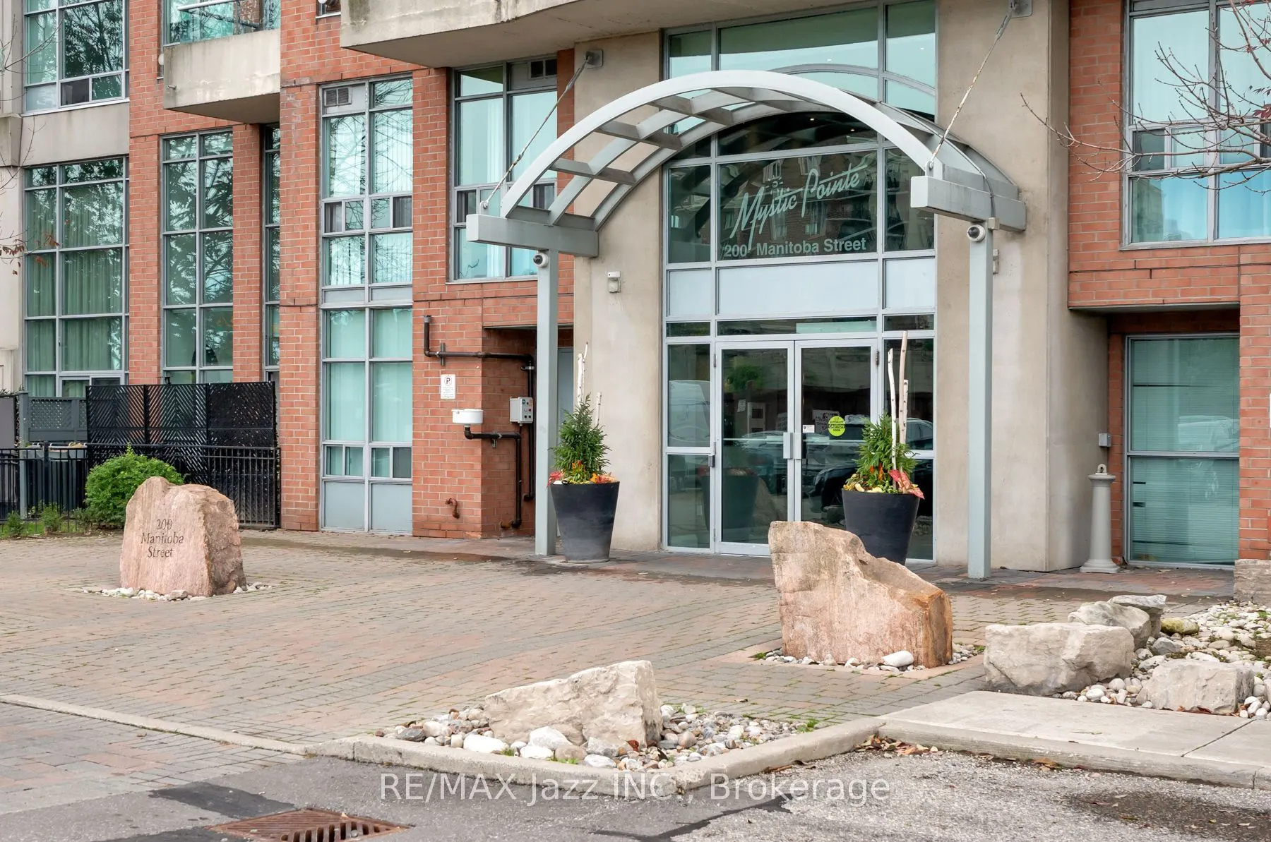 200 Manitoba Street #609