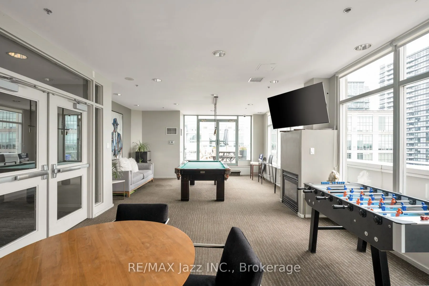 200 Manitoba Street #609