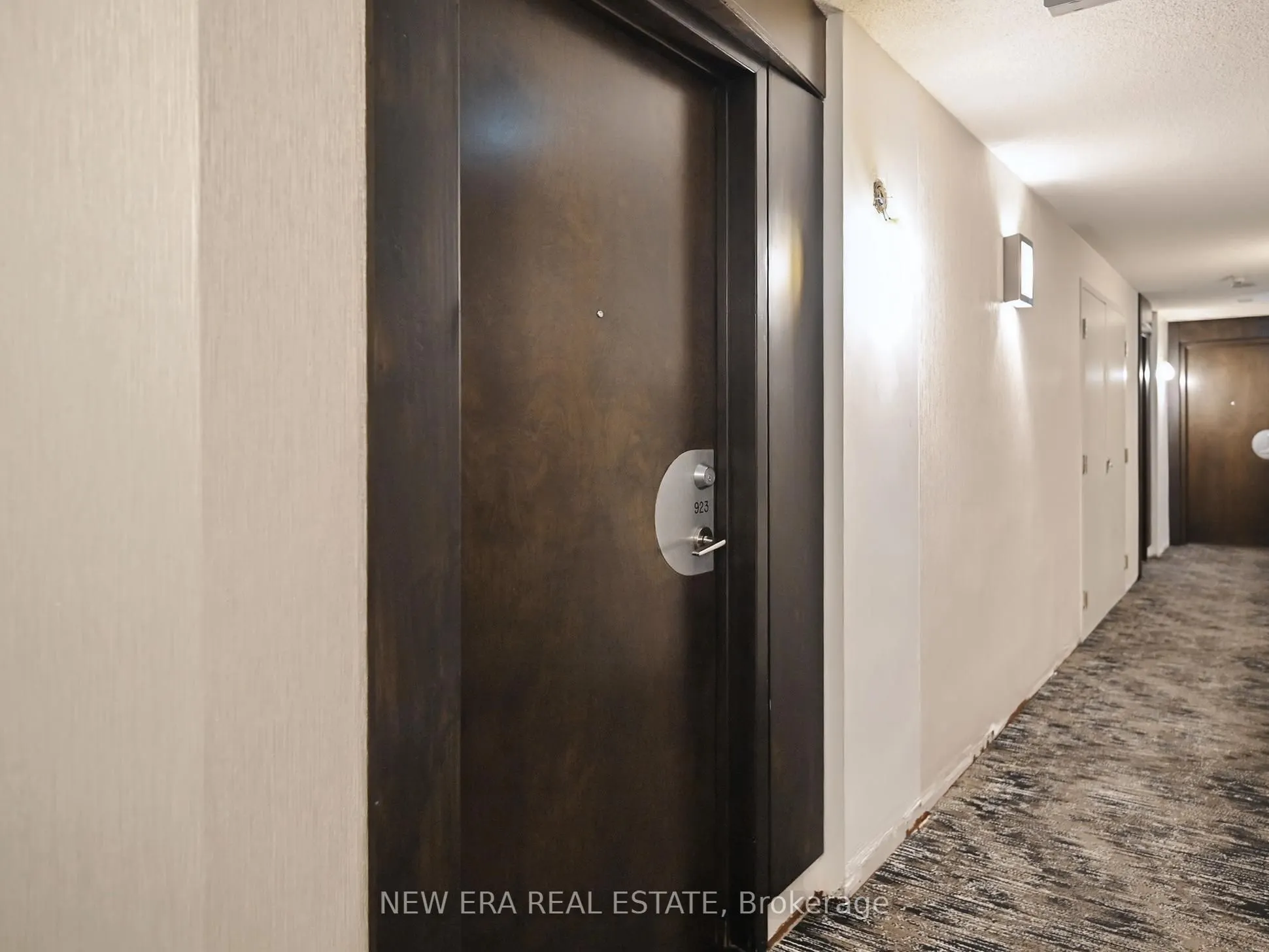 3888 Duke Of York Boulevard #923