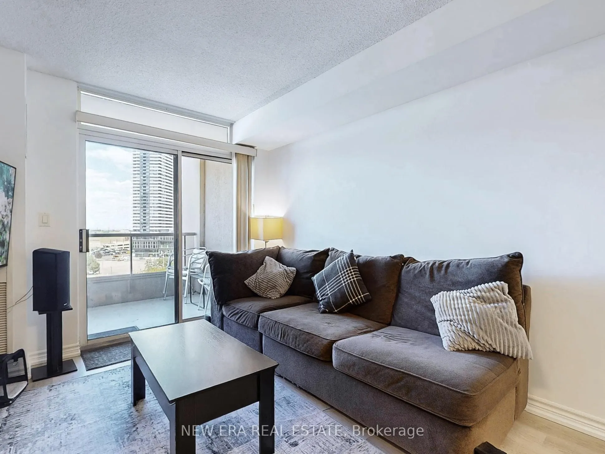 3888 Duke Of York Boulevard #923