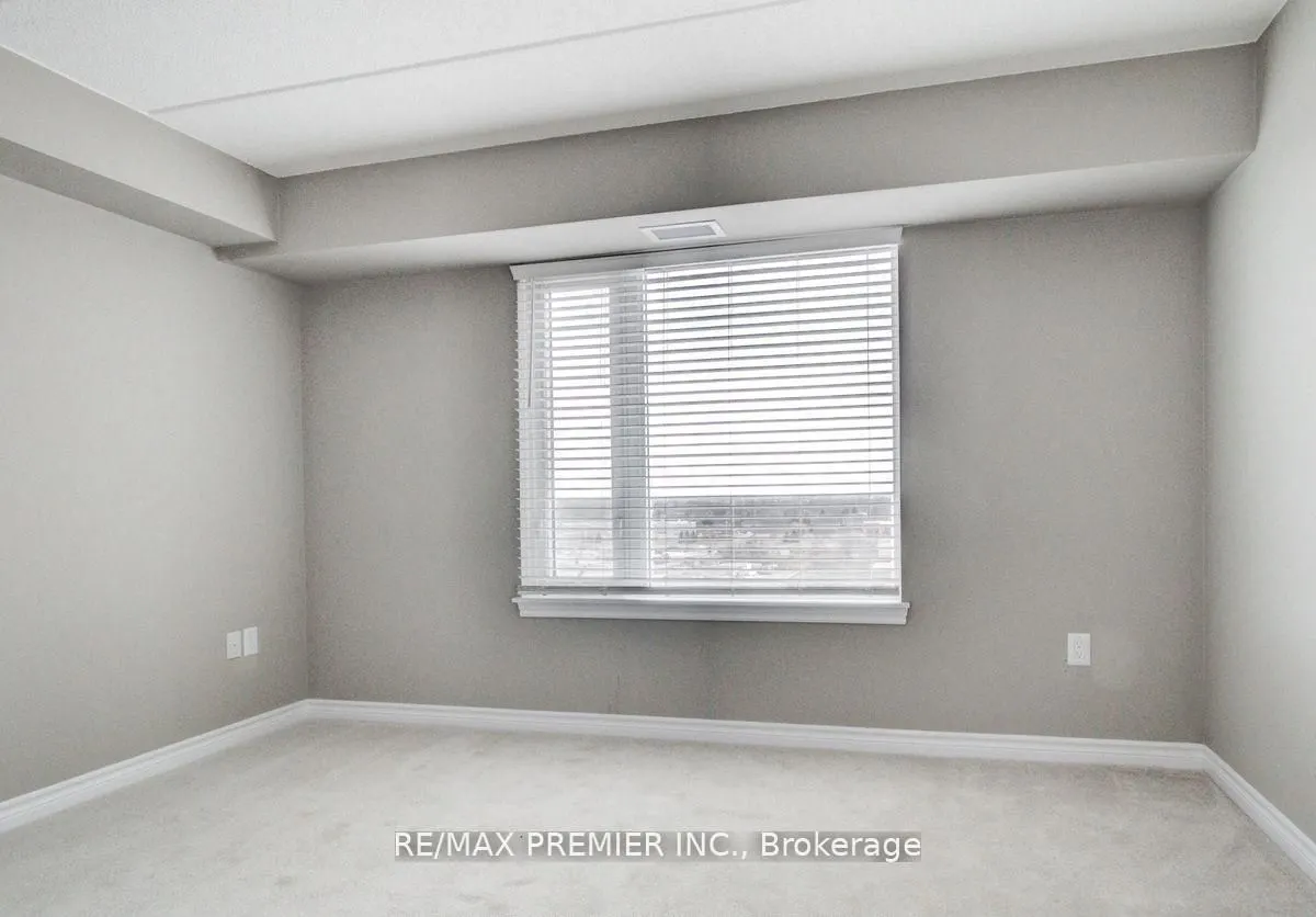 716 Main Street E #905
