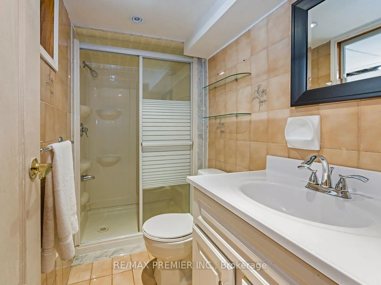 7 Mayall Avenue