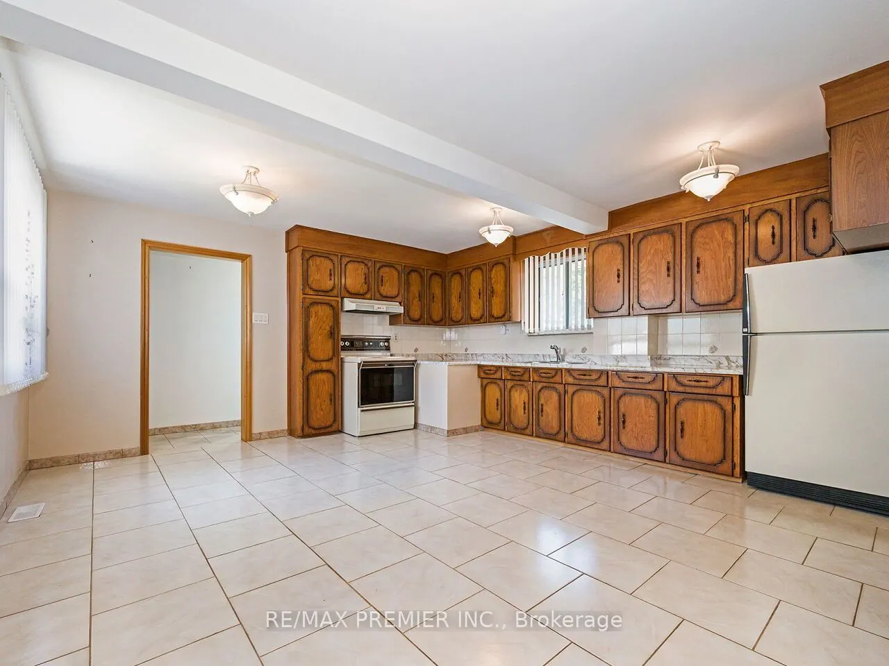 7 Mayall Avenue