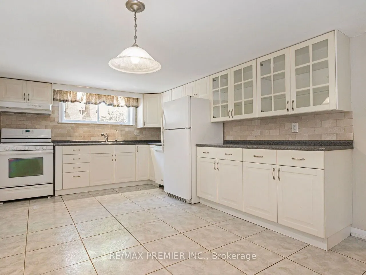 7 Mayall Avenue