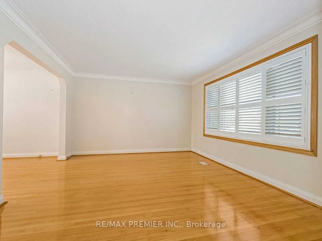 7 Mayall Avenue