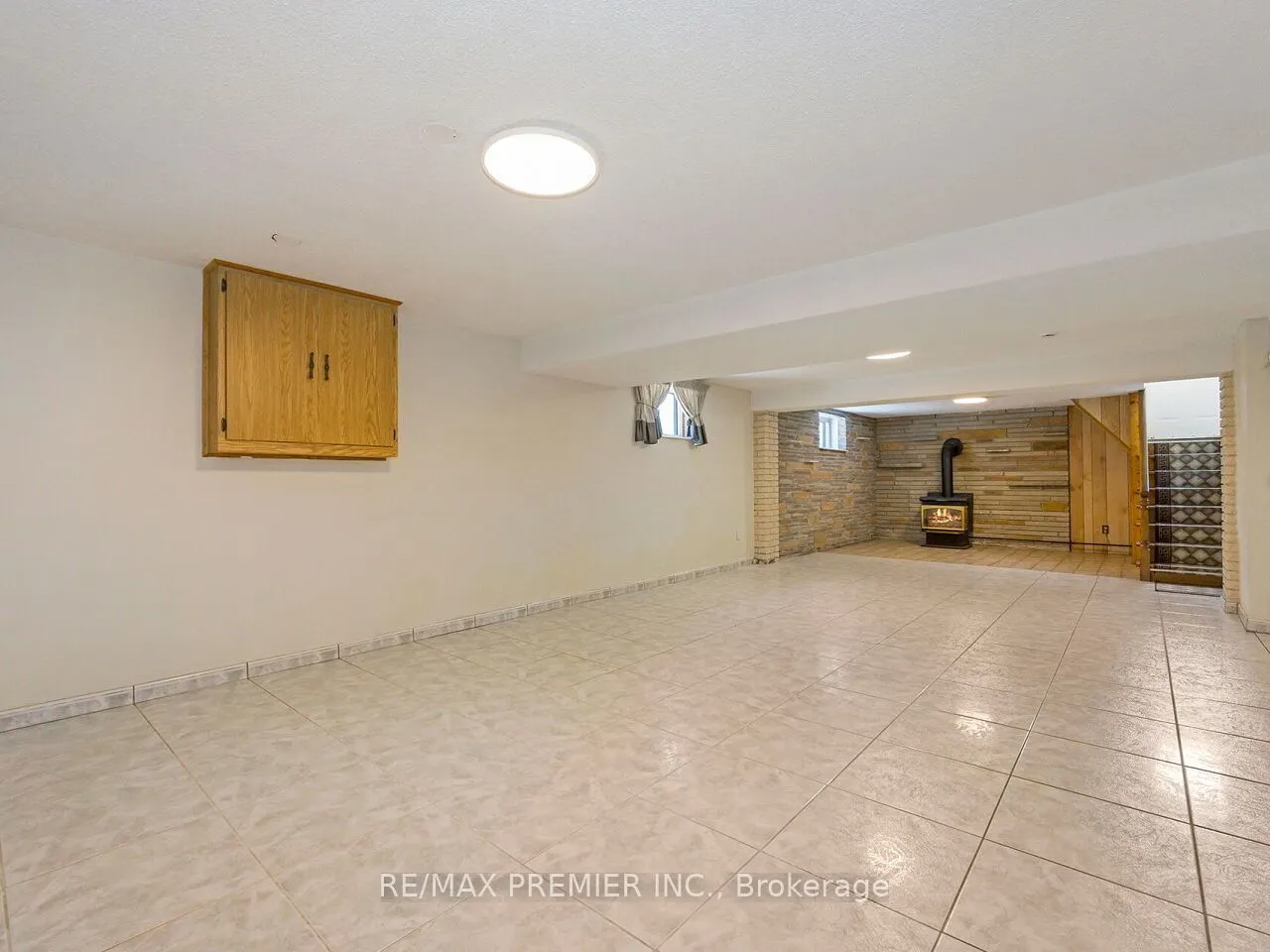 7 Mayall Avenue