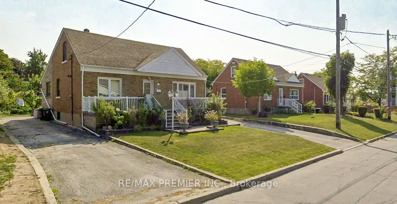7 Mayall Avenue