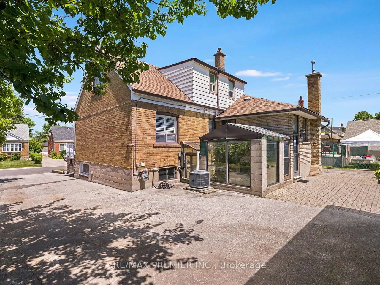 7 Mayall Avenue