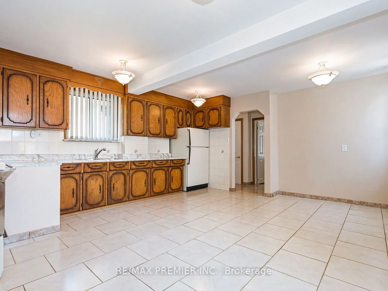7 Mayall Avenue