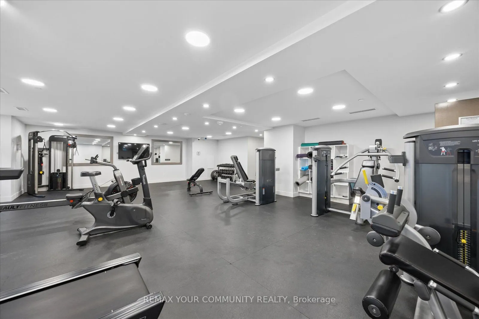 430 Roncesvalles Avenue #404