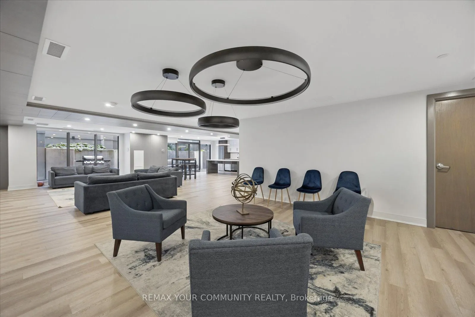 430 Roncesvalles Avenue #404
