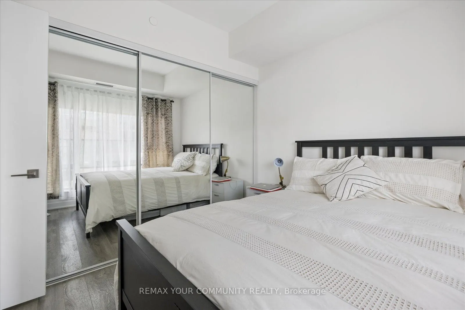 430 Roncesvalles Avenue #404