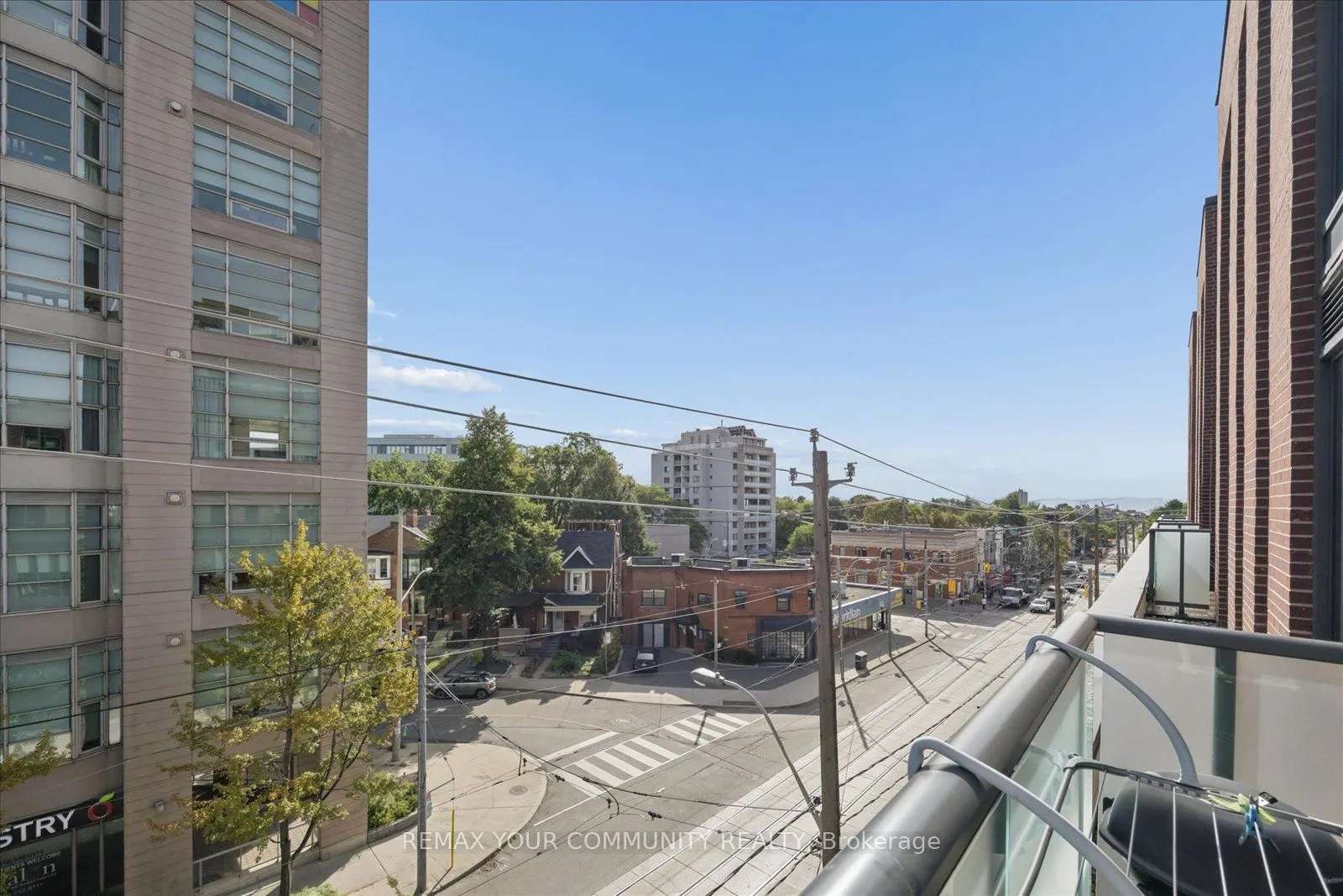 430 Roncesvalles Avenue #404