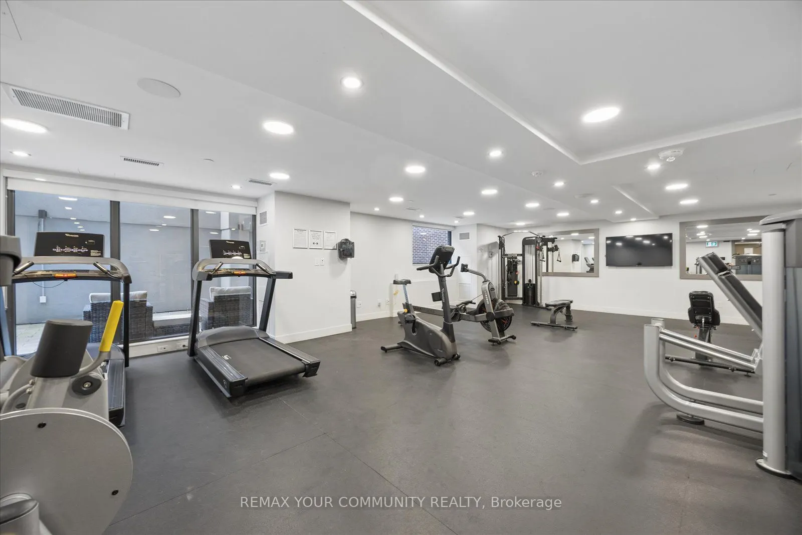 430 Roncesvalles Avenue #404