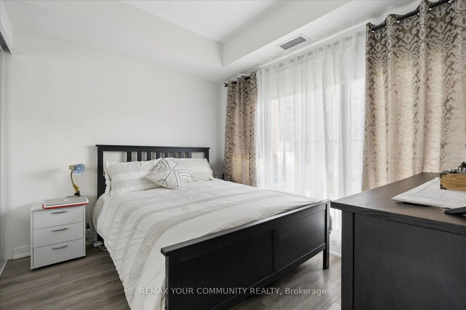 430 Roncesvalles Avenue #404