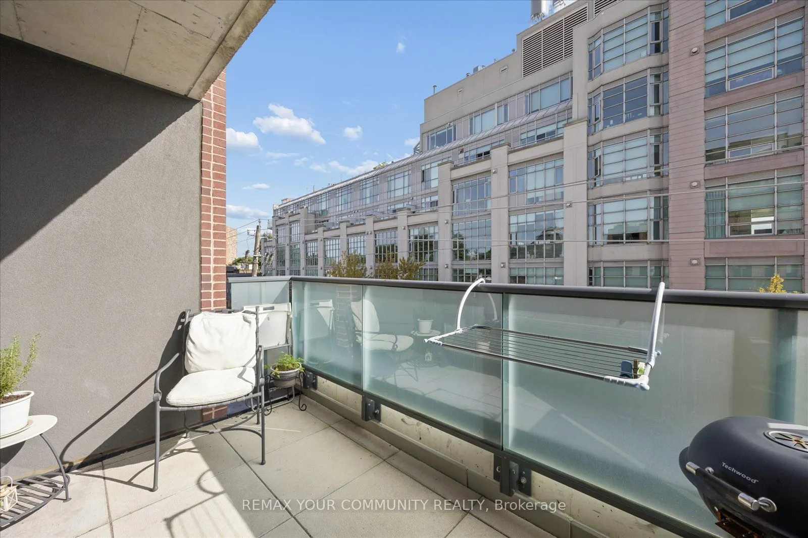 430 Roncesvalles Avenue #404