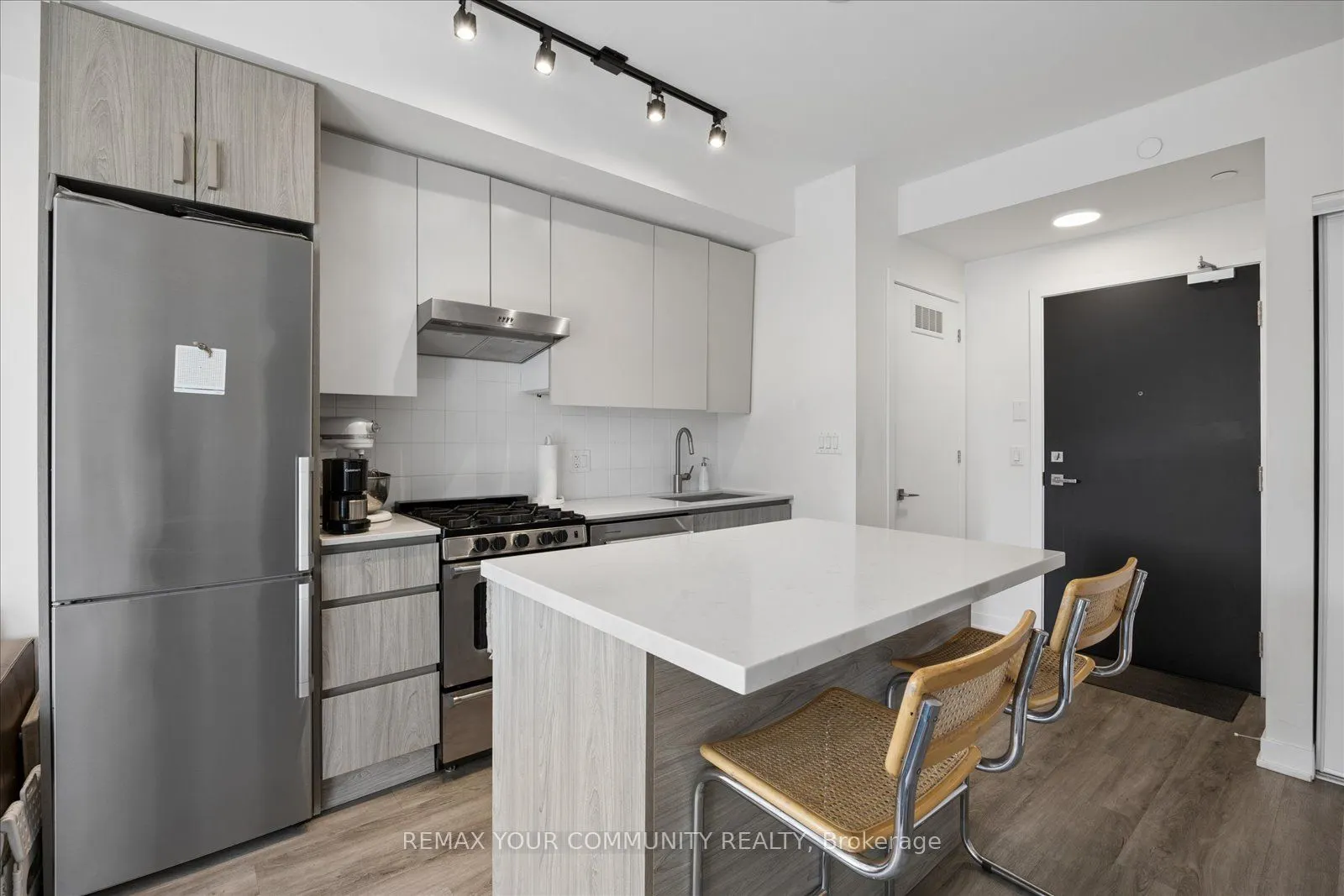 430 Roncesvalles Avenue #404