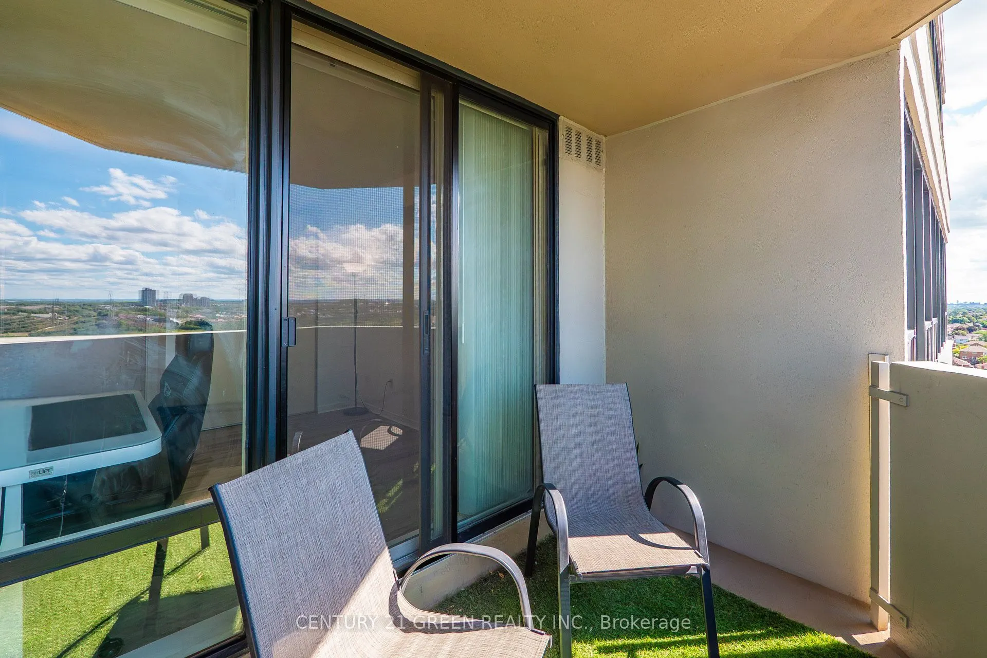 350 Rathburn Road W #1405