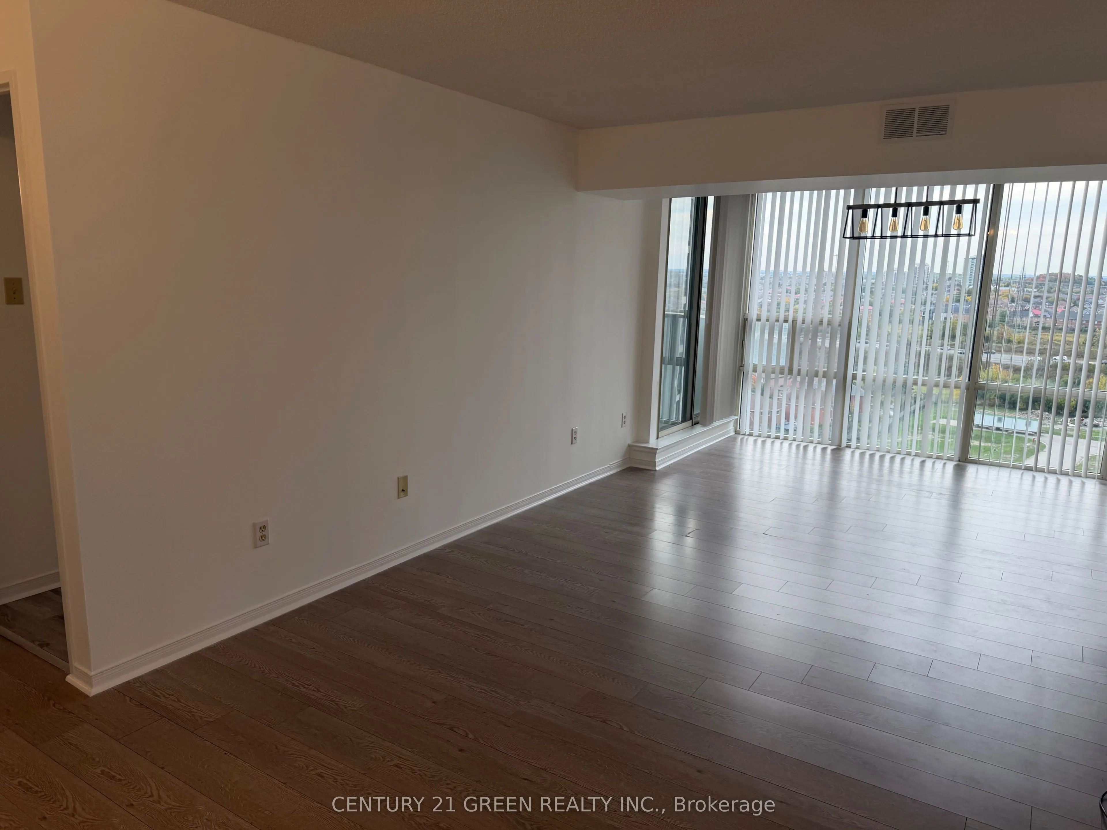 350 Rathburn Road W #1405