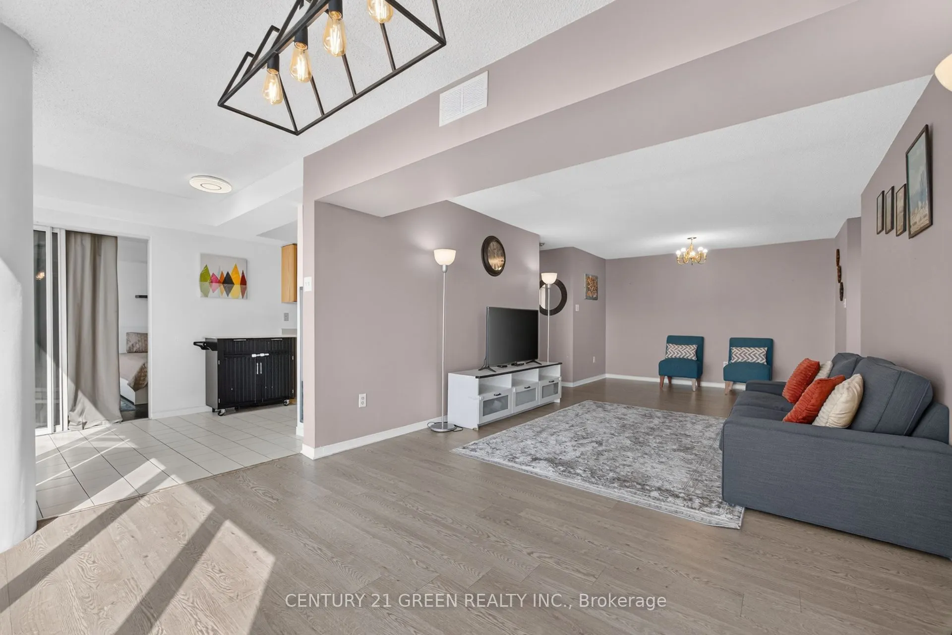 350 Rathburn Road W #1405